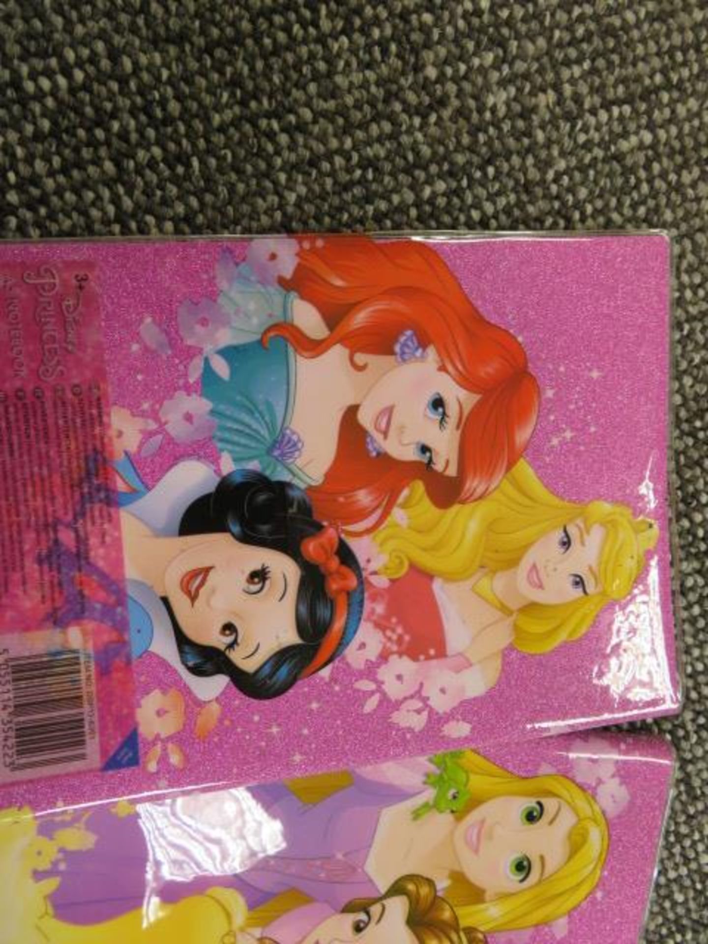 (256) PALLET TO CONTAIN 360 X BRAND NEW DISNEY PRINCESS THEMED PINK A5 GLITTER NOTEBOOK. RRP £... - Image 3 of 5