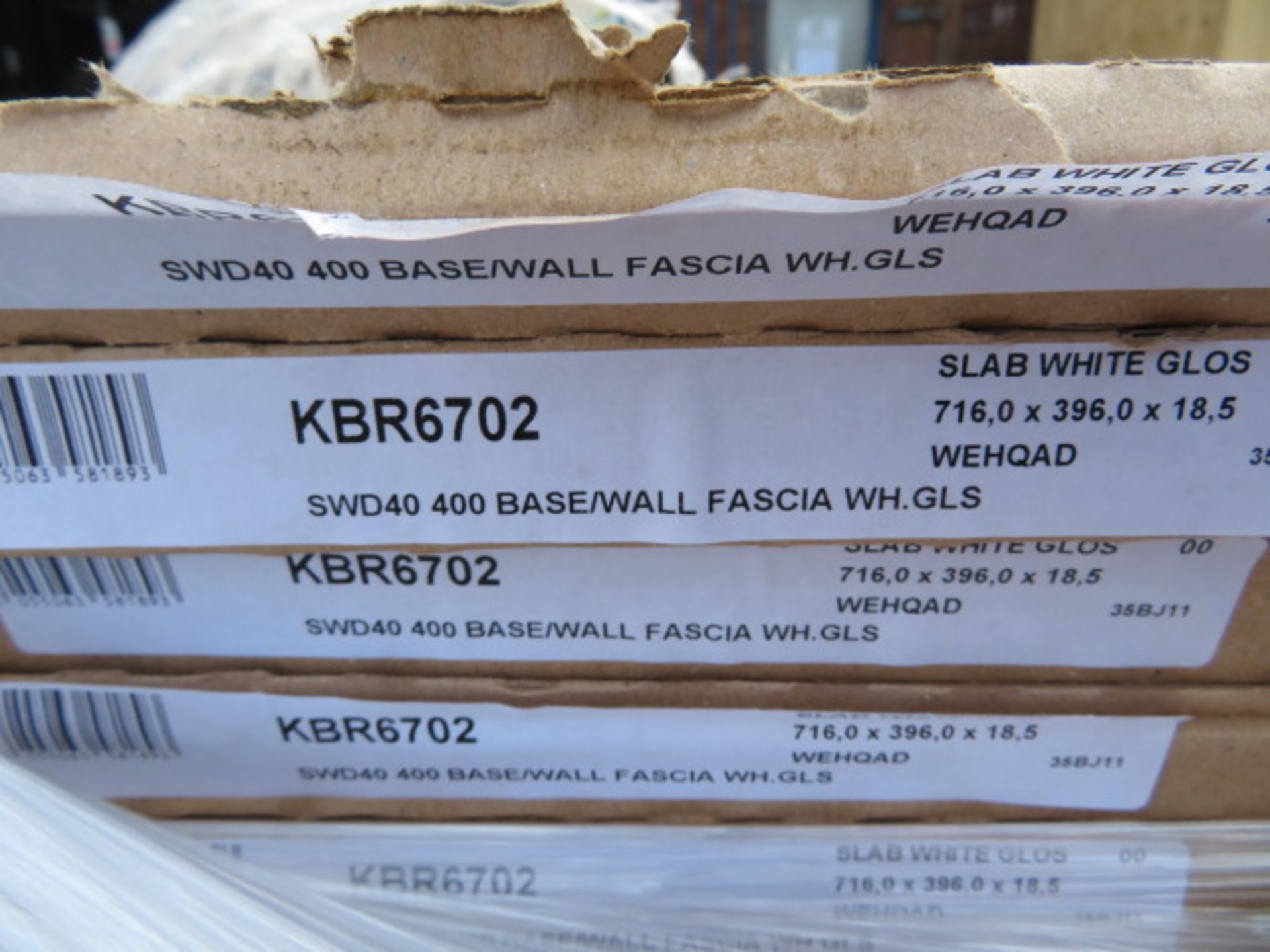 (K14) LARGE PALLET TO CONTAIN APPROX 74 ITEMS OF KITCHEN STOCK TO INCLUDE: VARIOUS GLOSS WHITE ... - Image 3 of 3