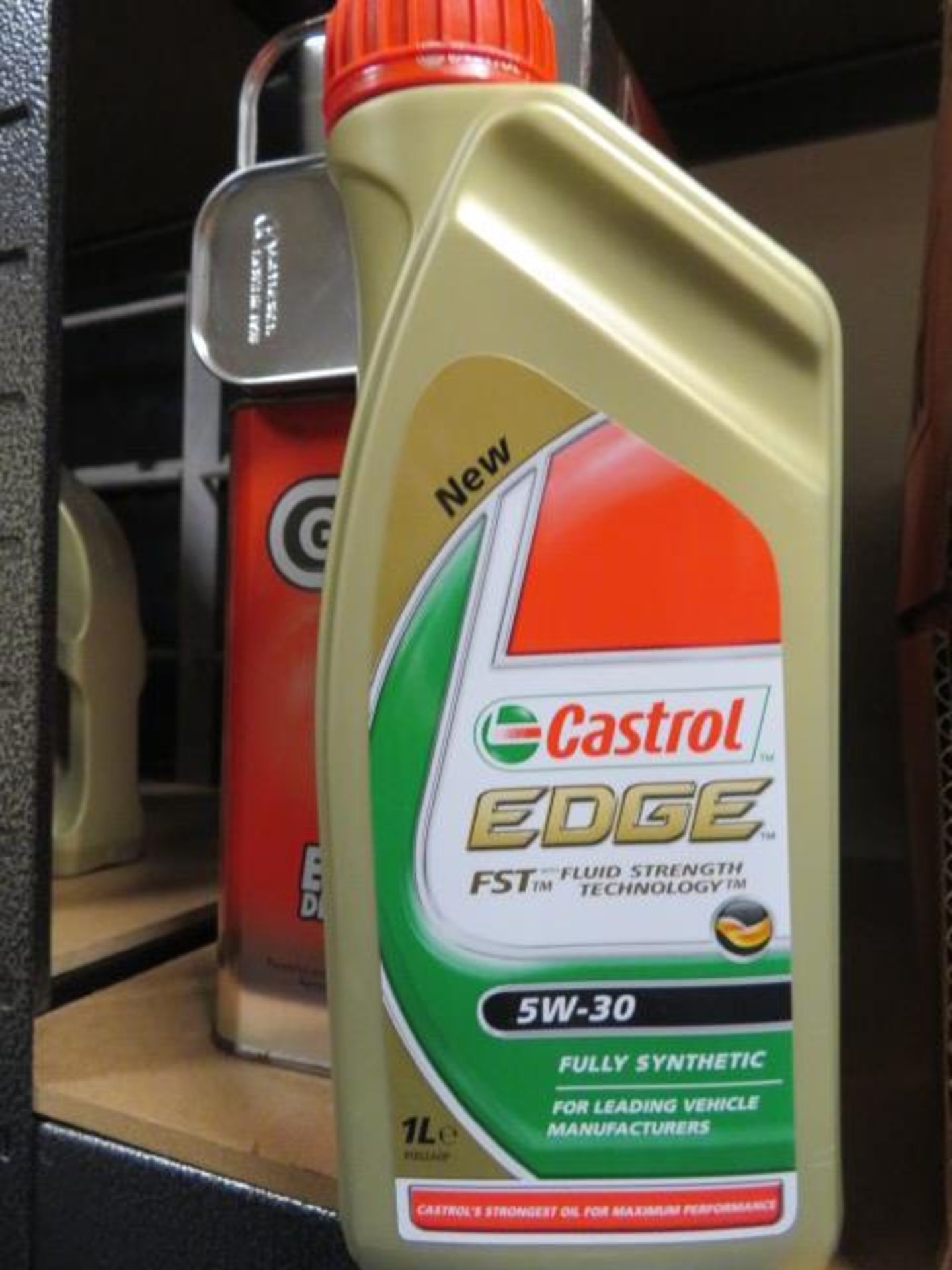 12 x CASTROL EDGE FST 5W30 FULLY SYNTHETIC MOTOR OIL 1L.