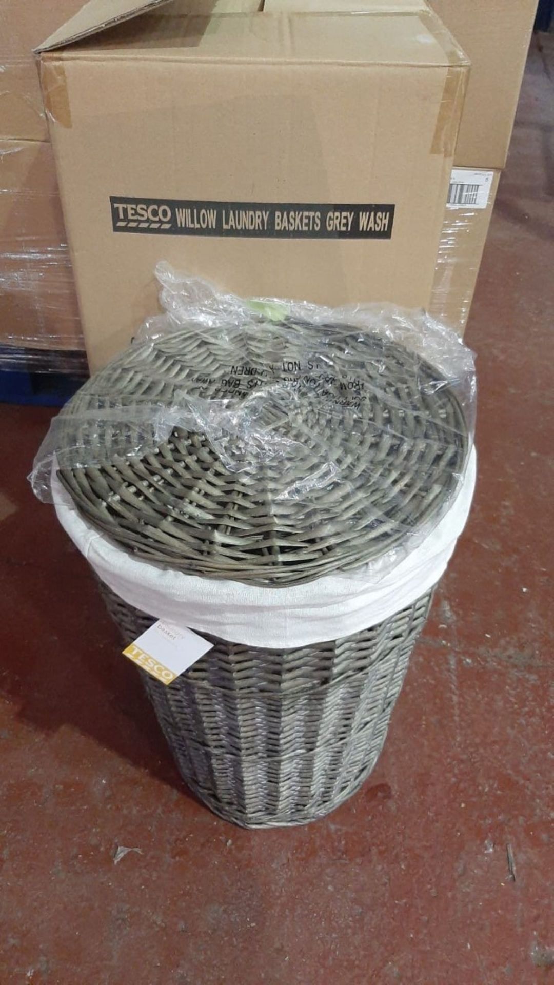 PALLET TO CONTAIN 20 x BRAND NEW TESCO LUXURY WILLOW LAUNDRY BASKET GREY WASH APPROX 44x44x80CM...