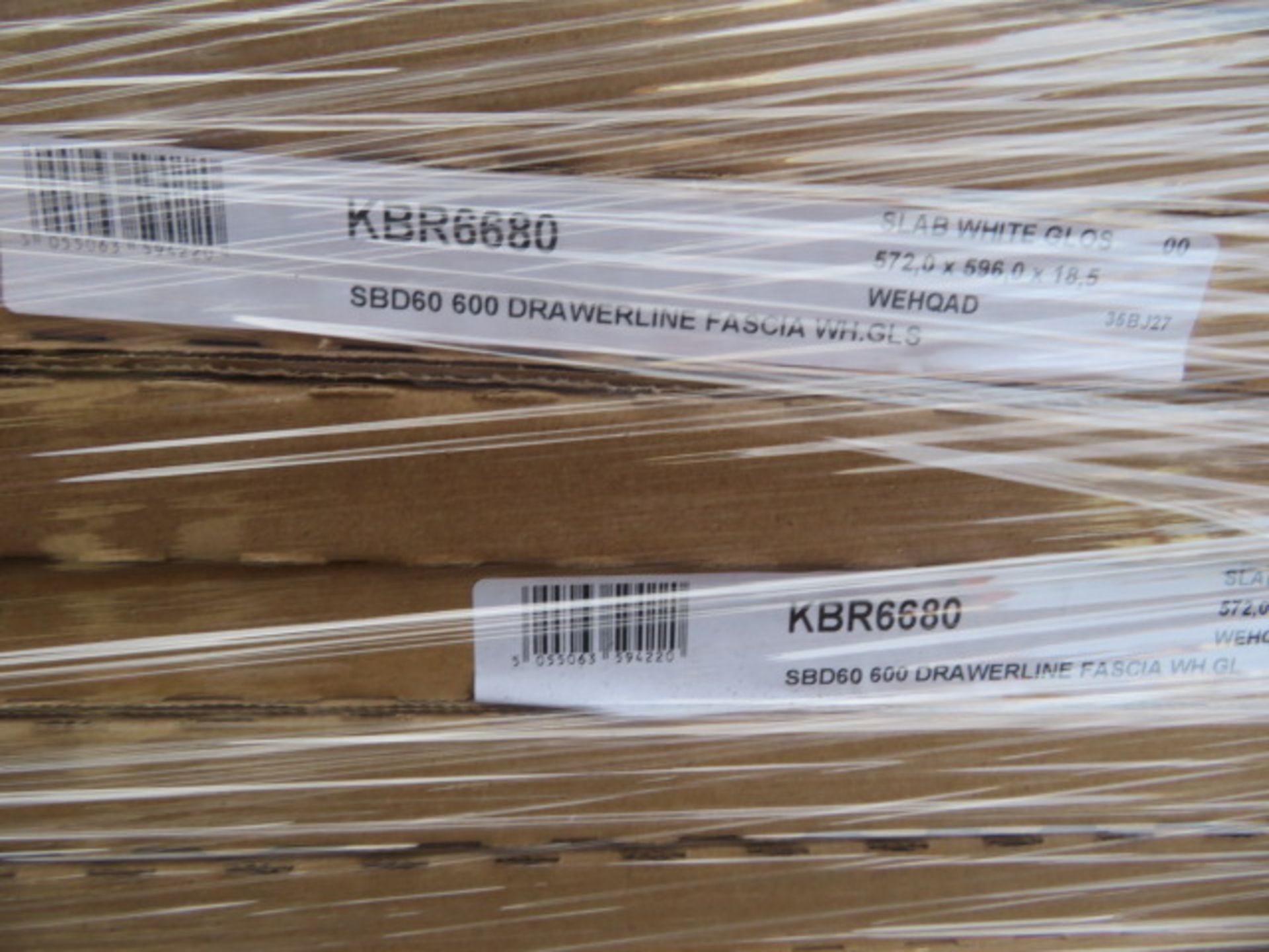 (K1) LARGE PALLET TO CONTAIN APPROX. 90 ITEMS OF KITCHEN STOCK TO INCLUDE: WHITE GLOSS 450MM DO... - Image 2 of 5