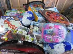 (P2) LARGE PALLET OF BRAND NEW STOCK TO INCLUDE: CARS CRAFT & DOUGH SET, LEGO 3D BACKPACK, AVEN...