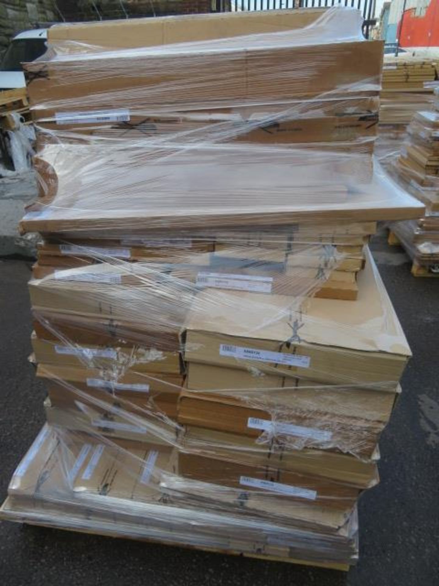 (K2) LARGE PALLET TO CONTAIN APPROX. 100 ITEMS OF KITCHEN STOCK TO INCLUDE: 300MM DOOR & 78MM P...