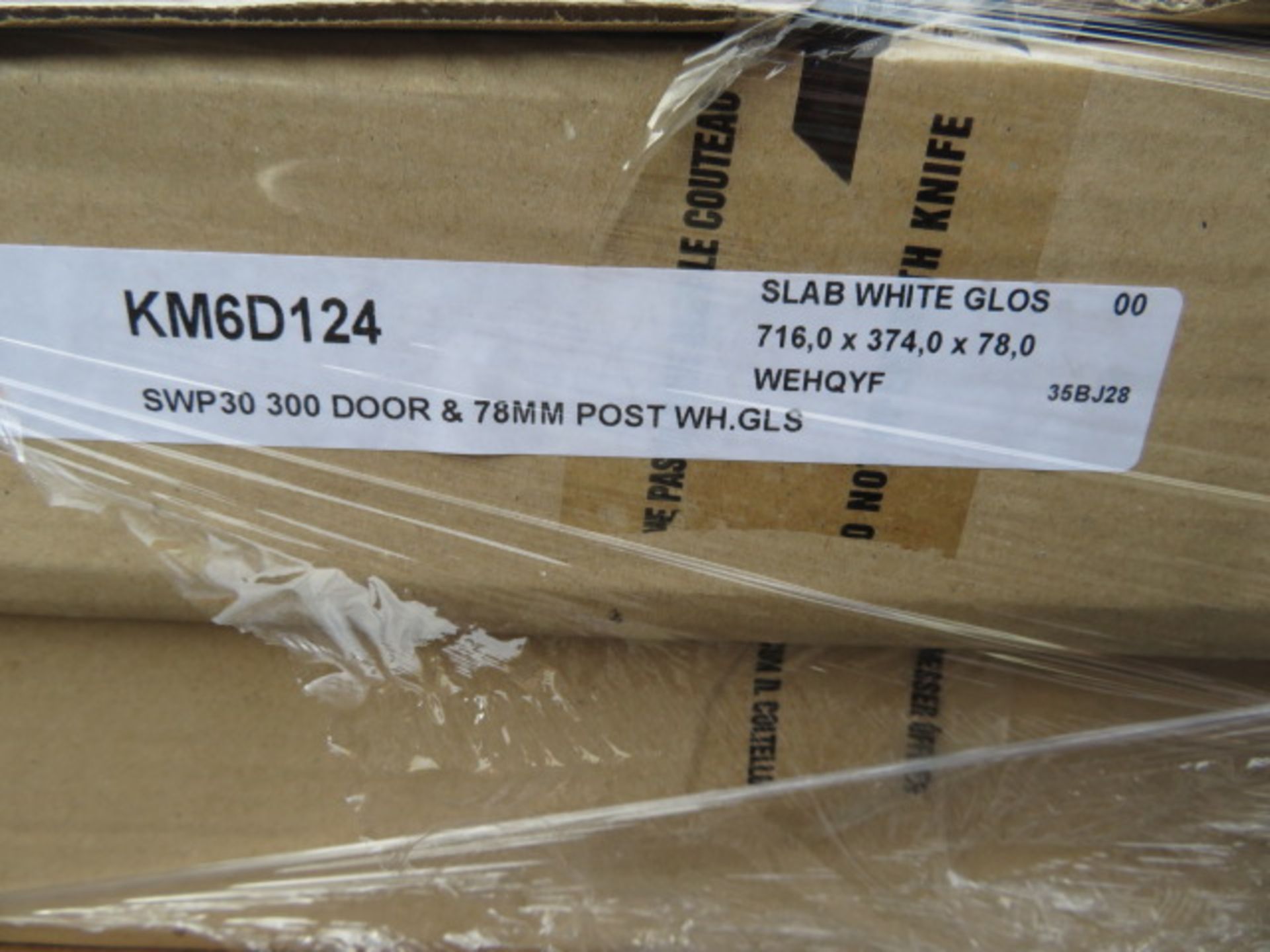 (K2) LARGE PALLET TO CONTAIN APPROX. 100 ITEMS OF KITCHEN STOCK TO INCLUDE: 300MM DOOR & 78MM P... - Image 2 of 5