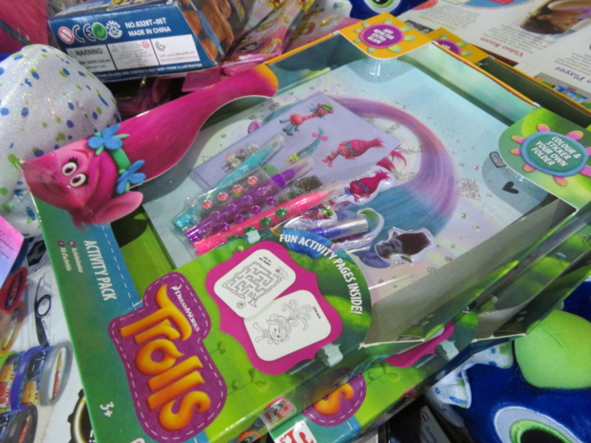 (P4) LARGE PALLET OF BRAND NEW STOCK TO INCLUDE: NEVER STOP PLAYING GIRLS LEGO BACKPACKS, 26 PI... - Image 7 of 7