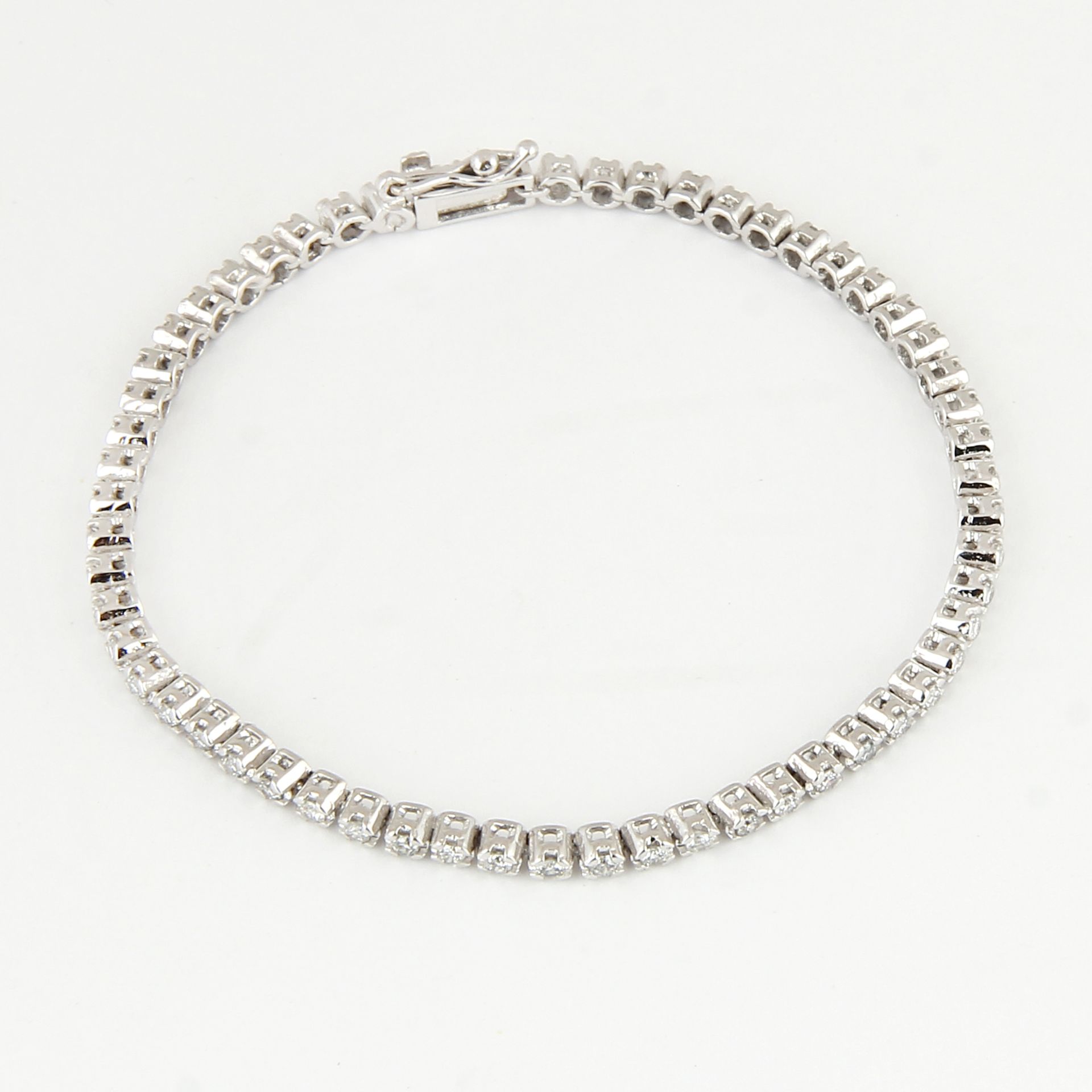 14 K / 585 White Gold Tennis Bracelet with Diamonds - Image 3 of 5