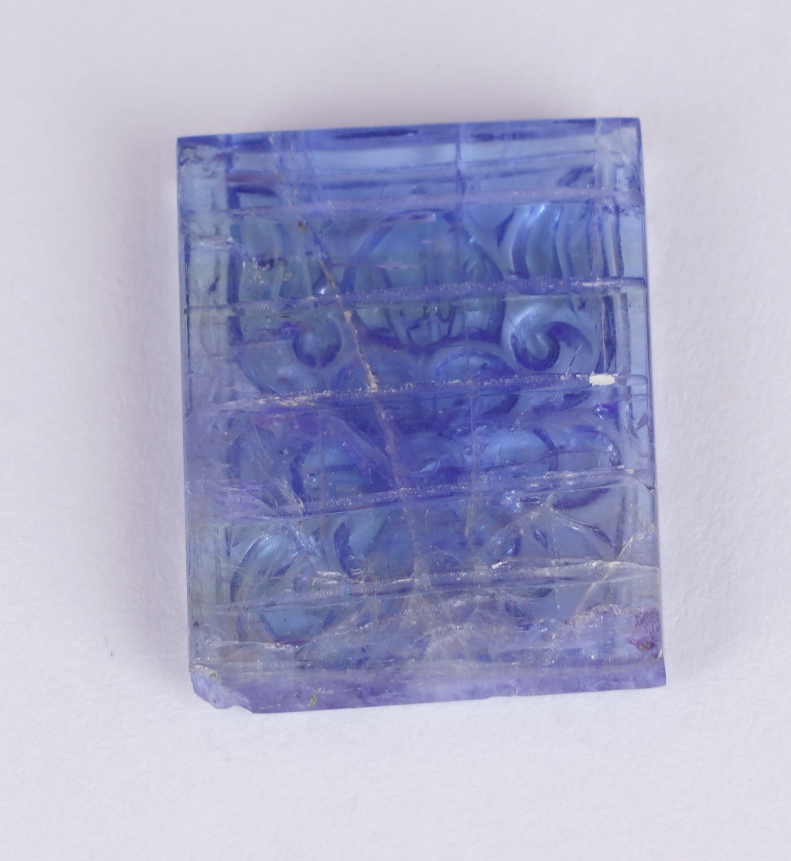 GFCO (Swiss) Certified 13.80 ct. Floral Tanzanite Carving - Tanzania - Image 4 of 5