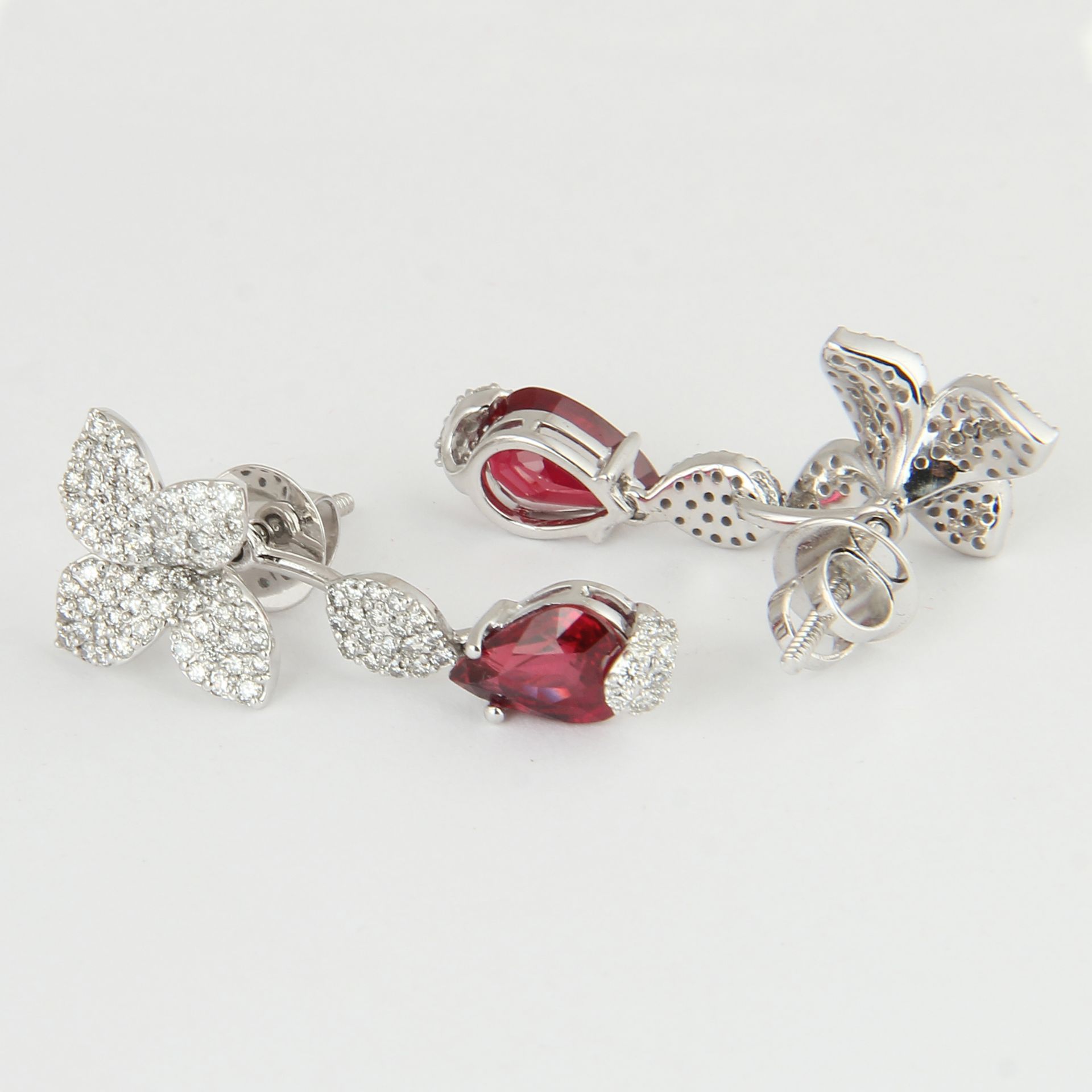 14 K Pigeon's Blood Ruby (GRS Cert.) & Diamond Earrings - Image 4 of 9