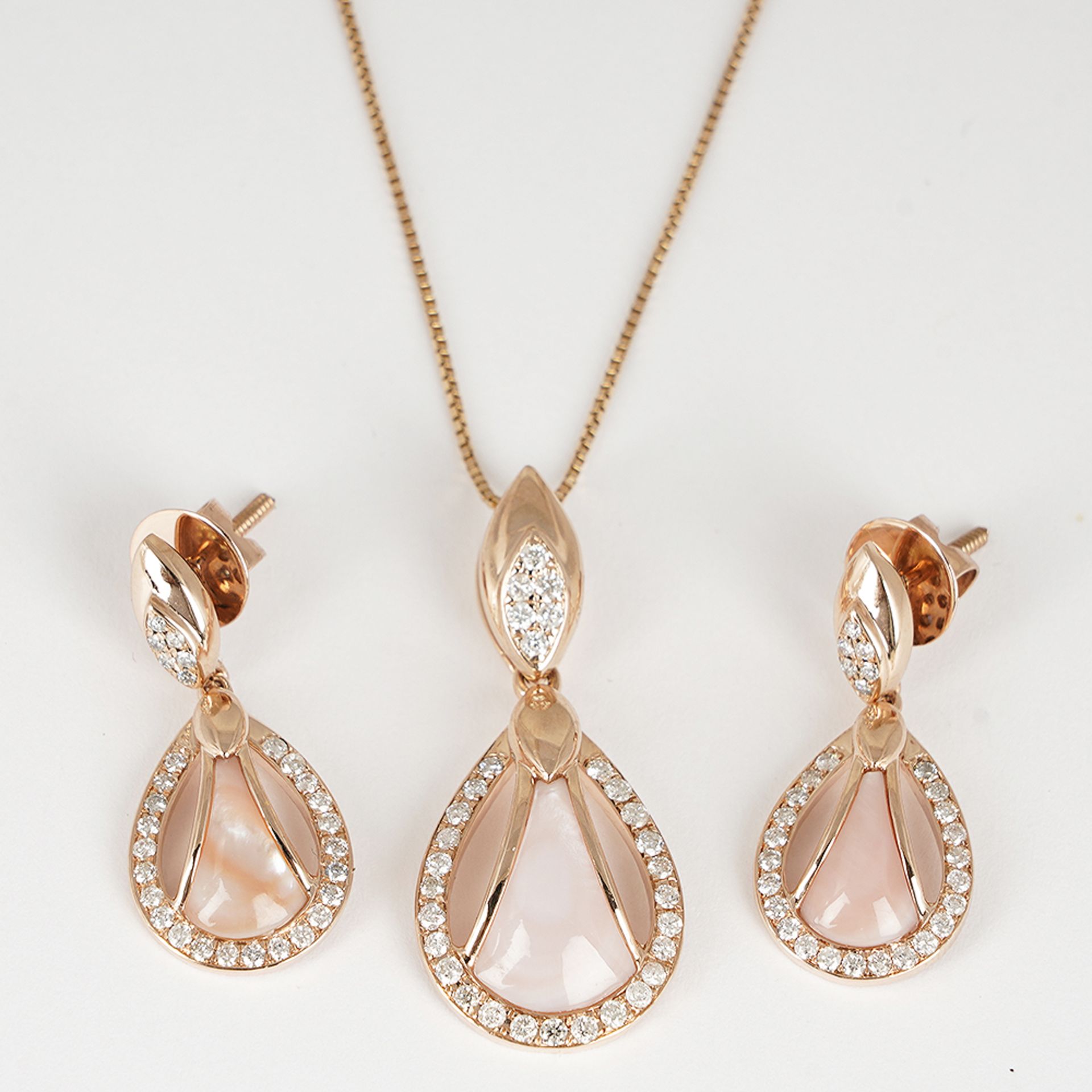 14 K / 585 Rose Gold Diamond & Mother of Pearl Pendant Necklace Set - Image 2 of 7