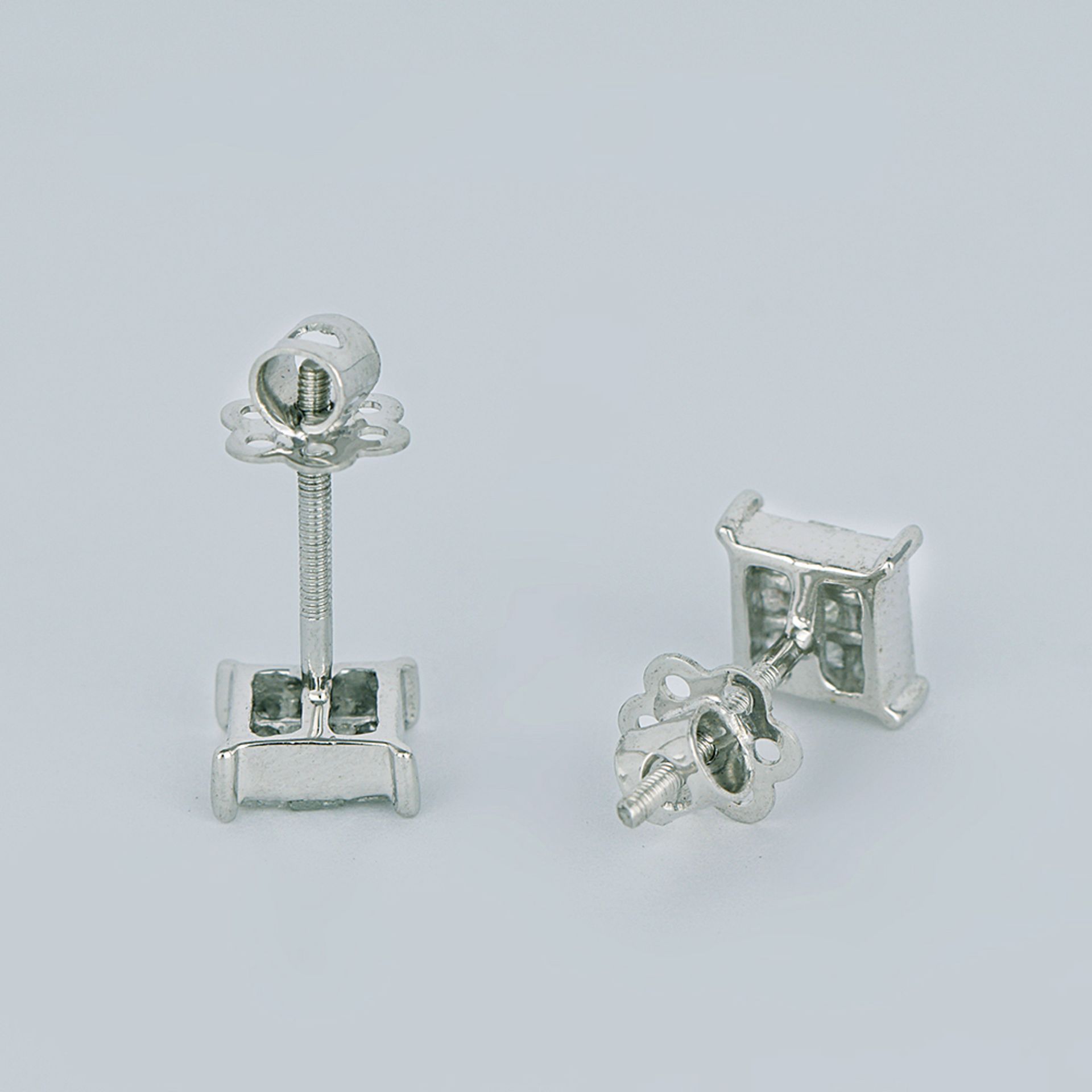 EGL Certified 14 K / 585 White Gold Diamond Studs - Image 3 of 4