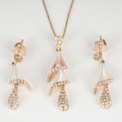 14 K / 585 Rose Gold Diamond & Mother of Pearl Pendant Necklace Set