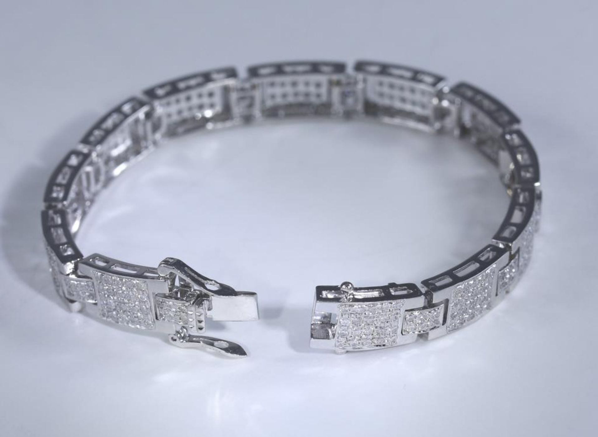 14 K / 585 White Gold Diamond Bracelet - Image 2 of 3