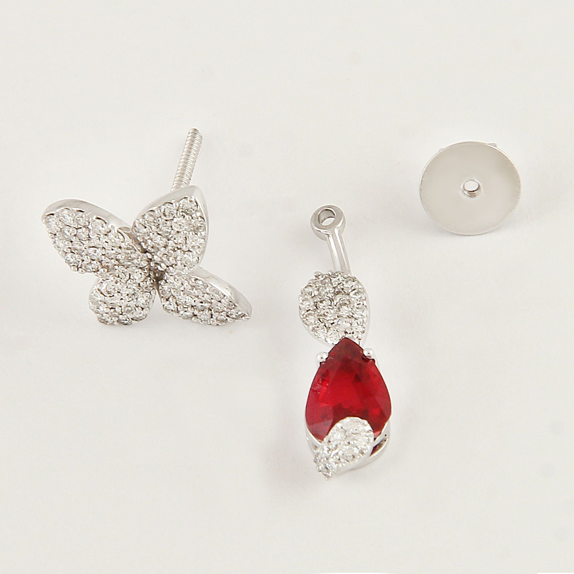 14 K Pigeon's Blood Ruby (GRS Cert.) & Diamond Earrings - Image 2 of 9