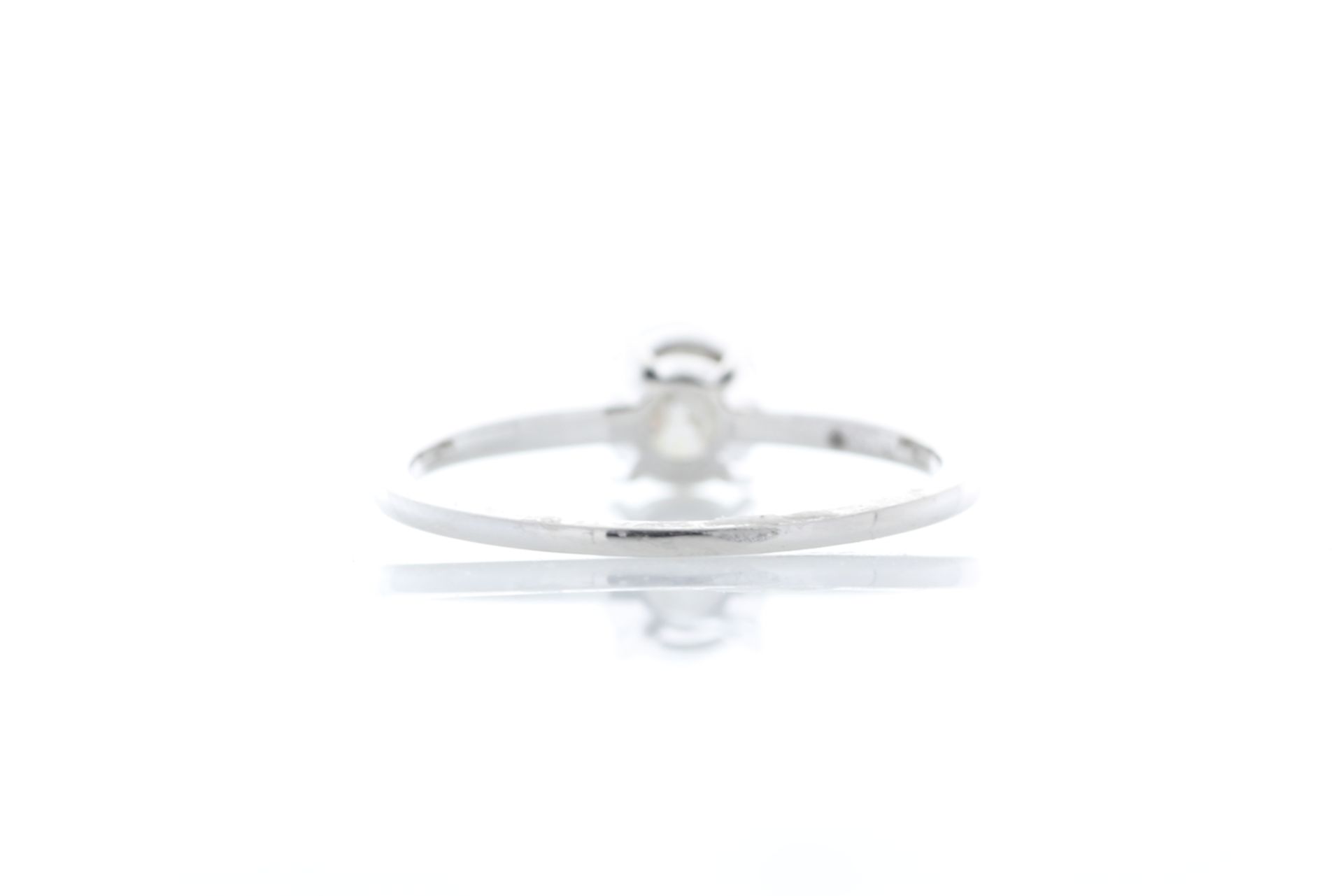 18ct White Gold Single Stone Prong Set With Stone Set Shoulders Diamond Ring 1.01 Carats - Image 3 of 5
