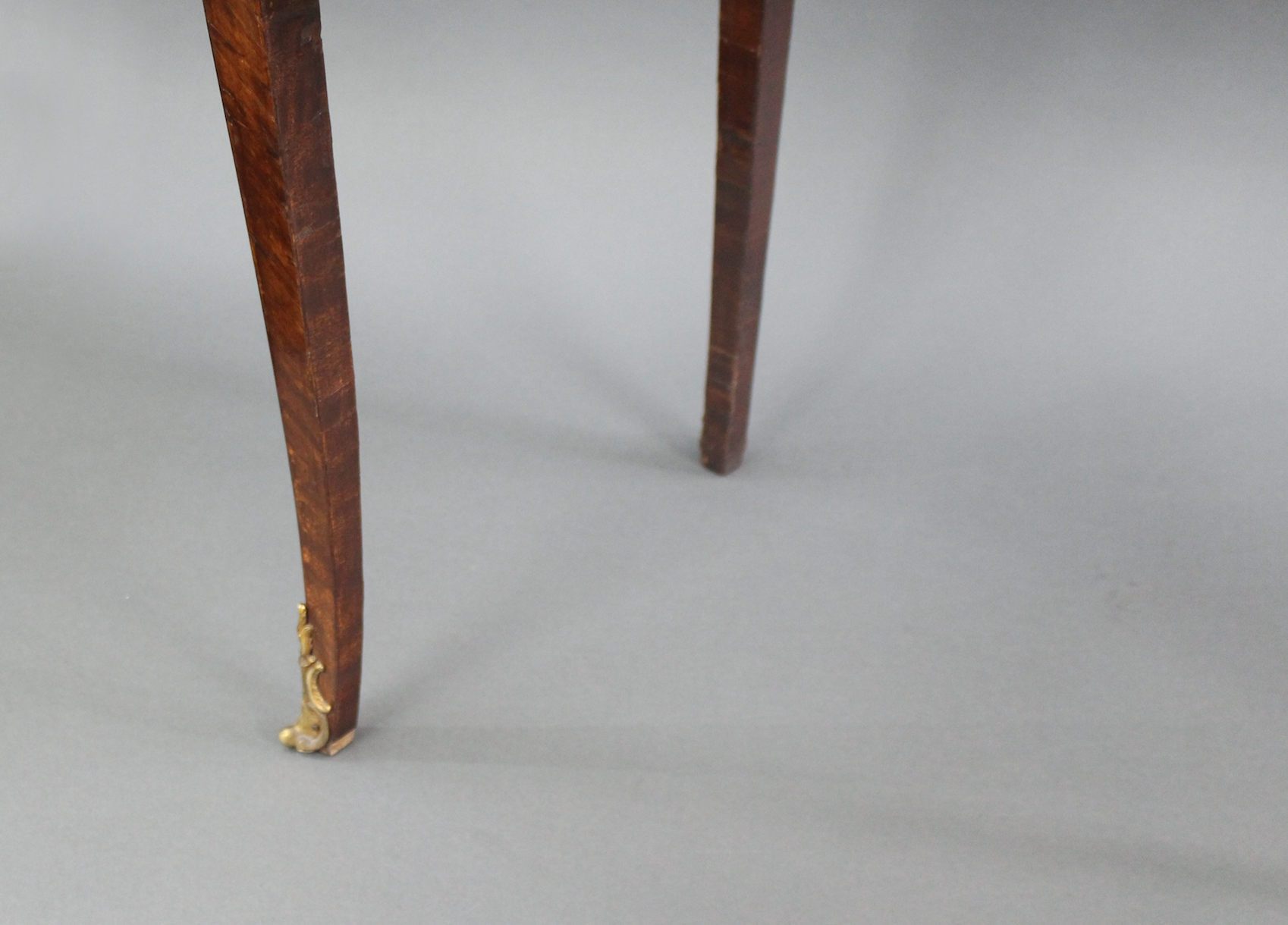 Serpentine Shaped Kingwood Writing Table with Brass Mounts c.1800 - Image 8 of 8