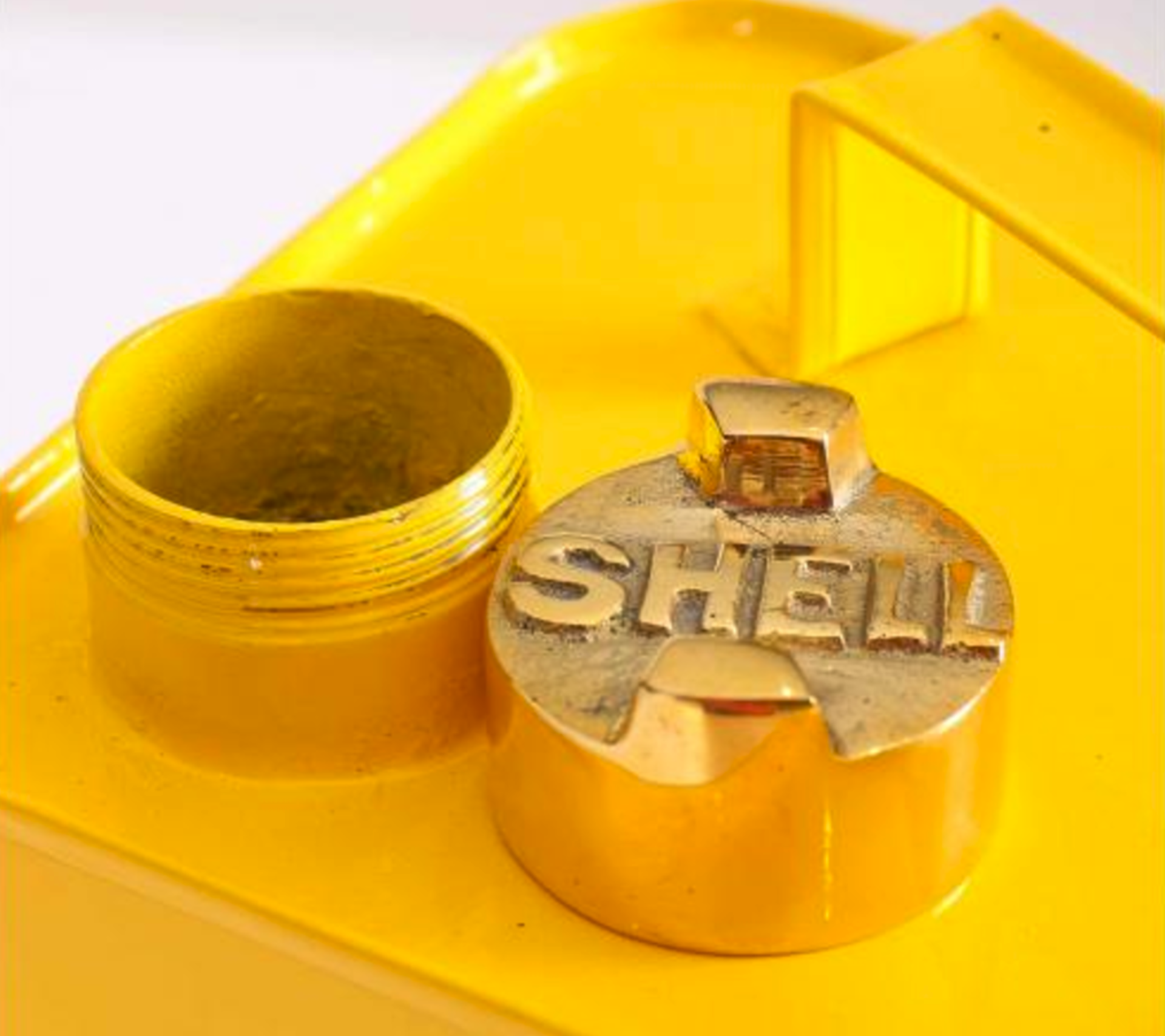 Shell Oil Can - Image 4 of 4