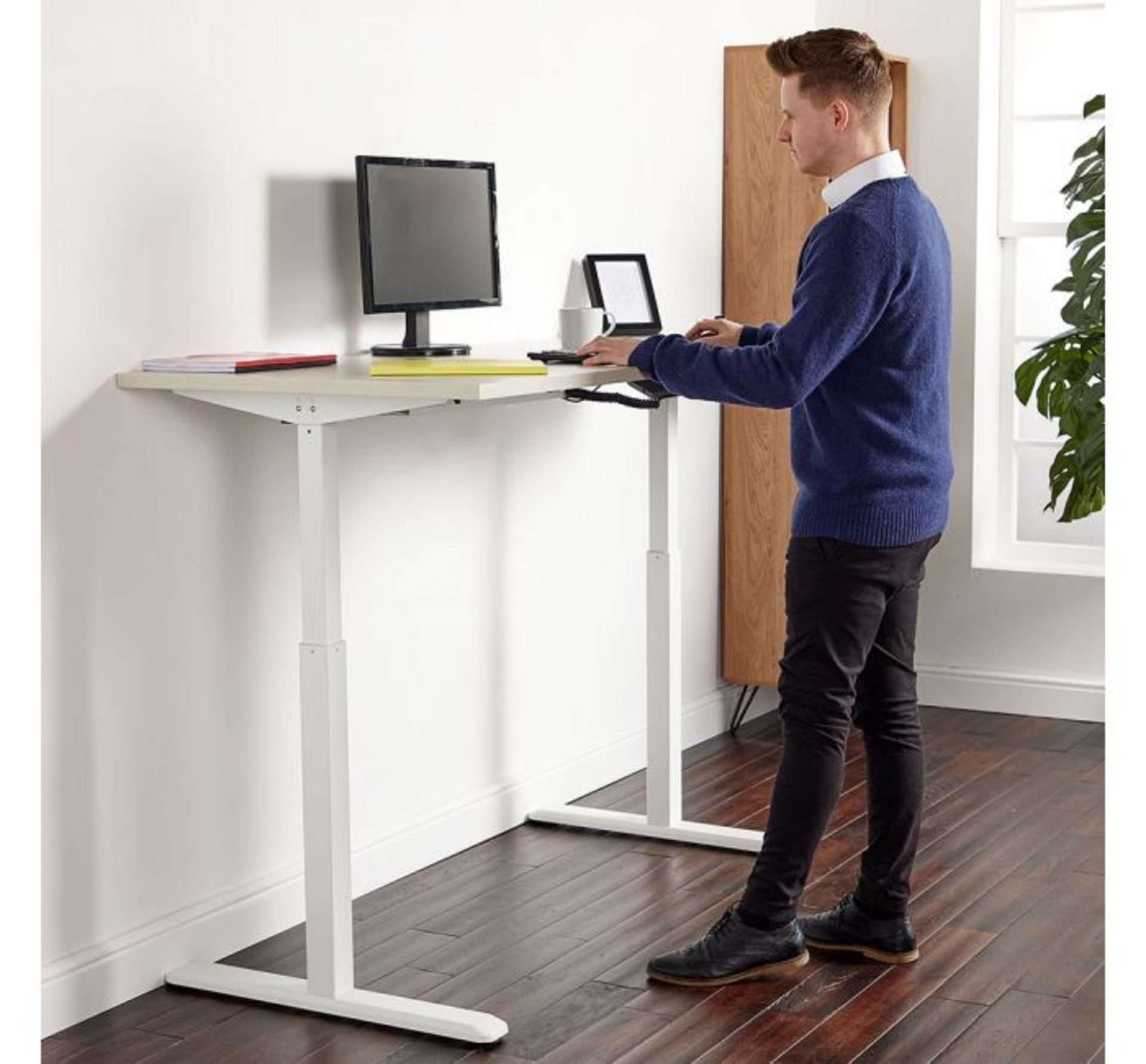 (HZ21) Electronic Sit / Stand Desk Frame This electronic frame lets you adjust the height of a... - Image 3 of 3