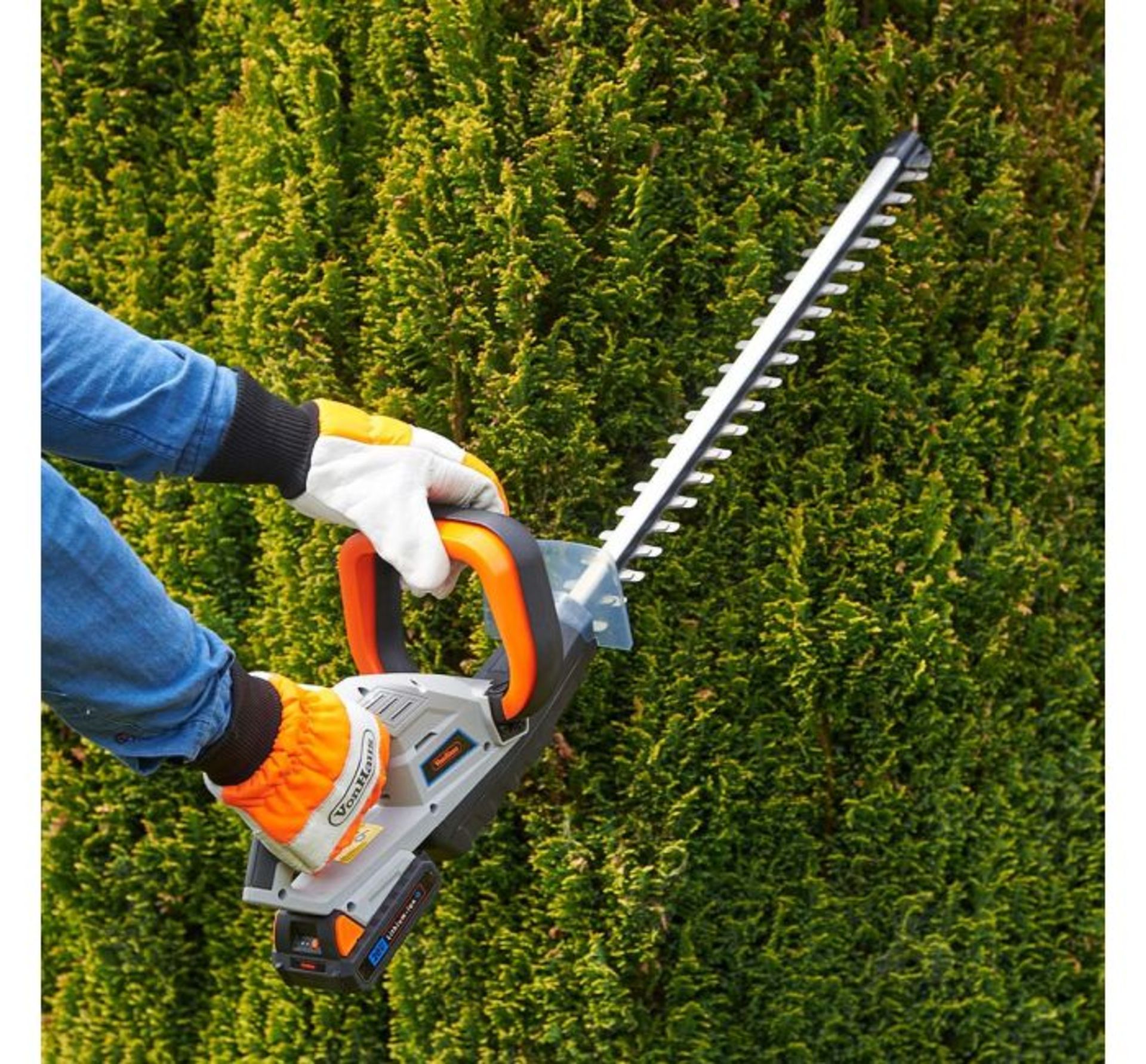 (F20) 20V Max. Cordless Hedge Trimmer 51cm dual action precision blades for fast cutting actio...