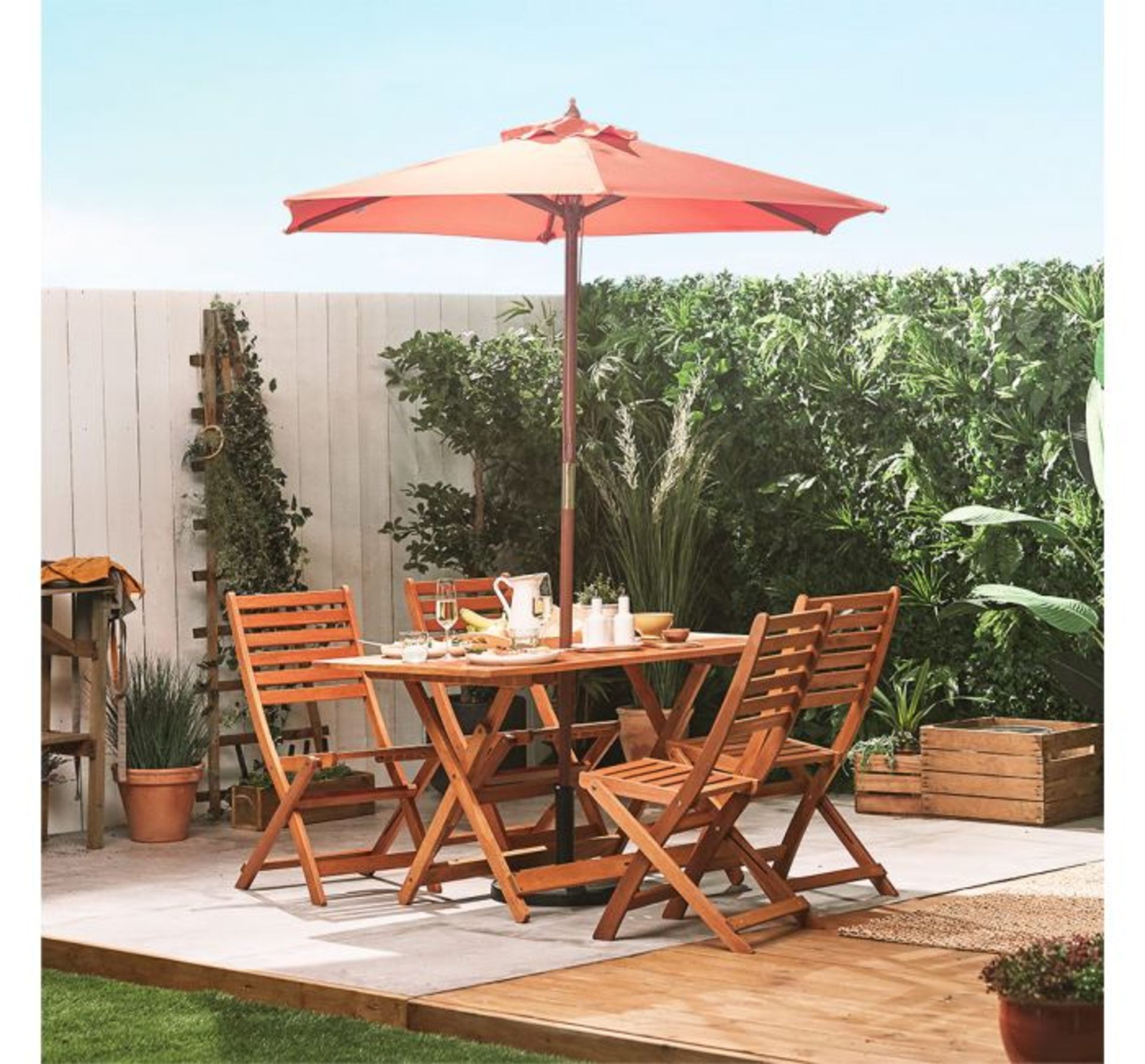 (F6) Burnt Orange 2M Wooden Parasol Natural hardwood frame boasts a vibrant burnt orange polye... - Image 3 of 4