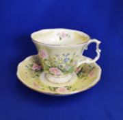 Royal Doulton 1987 Royal Albert Bone China Shakespeare's Flowers "Glorious Morning" Cup Saucer