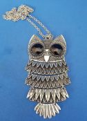 Silver alloy owl pendant necklace, black rhinestone eyes silver-coloured chain