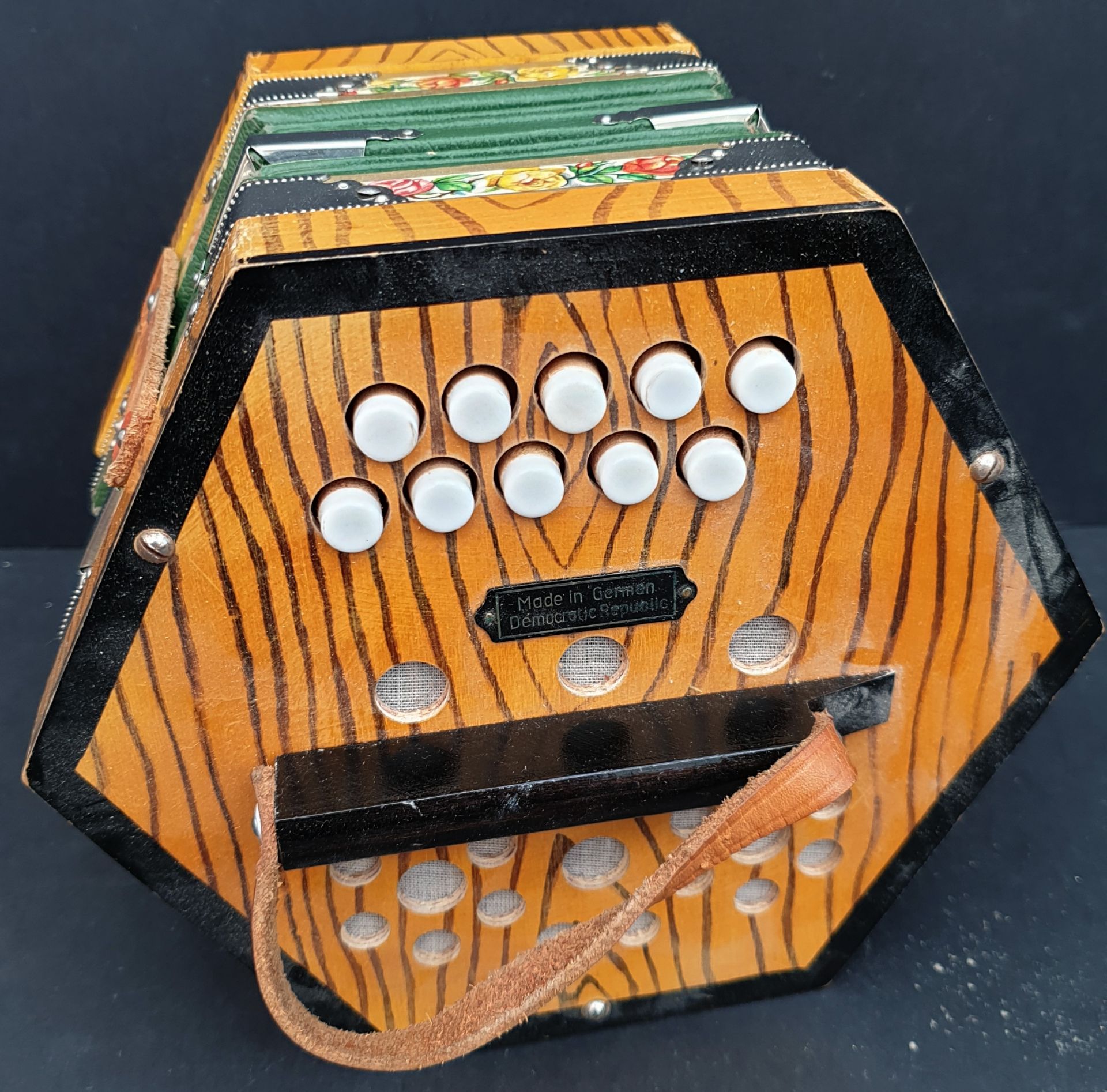 Vintage Concertina German Democratic Republic 20 keys No. 56 - Image 3 of 5