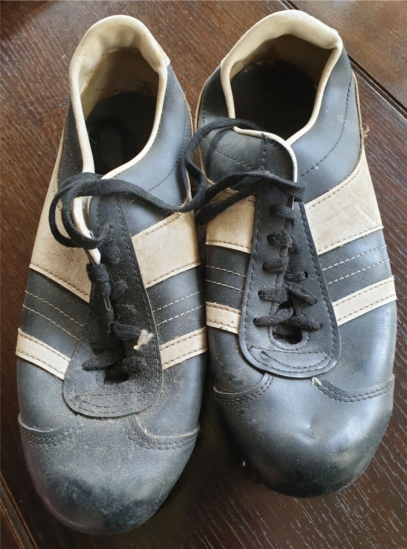 Vintage Retro Kitsch Leather Football Boots c1970's Blue & White UK Size 10