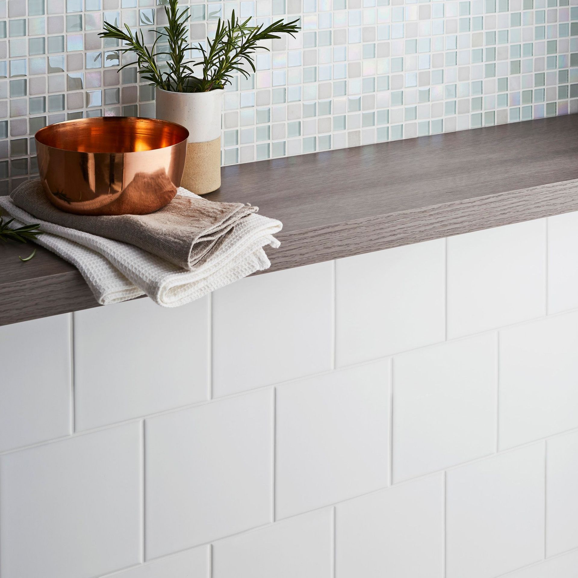 6m2 150x150mm White Square Procelian wall Tiles. White tiles are an essential product that is ... - Image 3 of 4