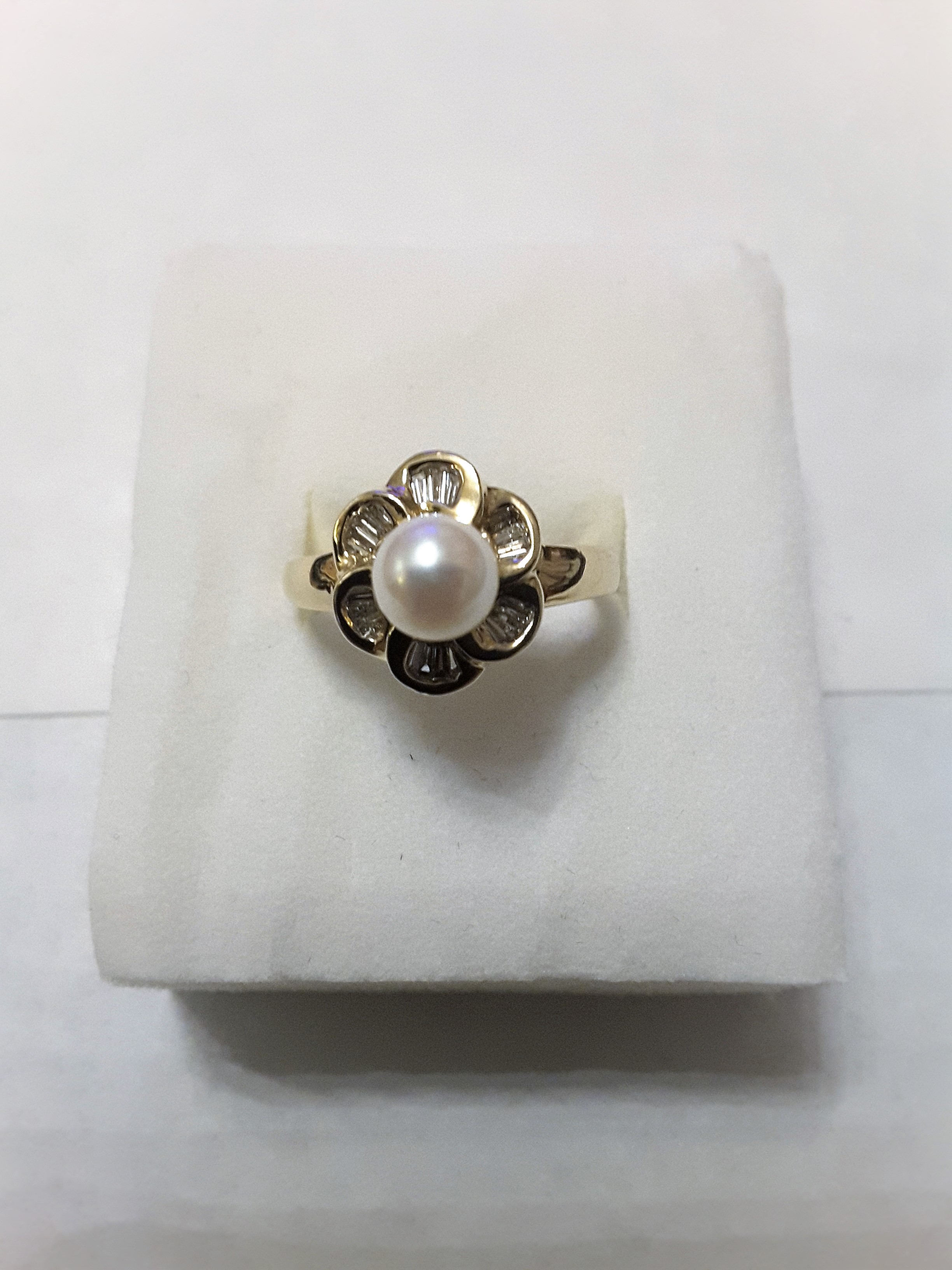 Gold Diamond & Pearl Ring - Image 4 of 8