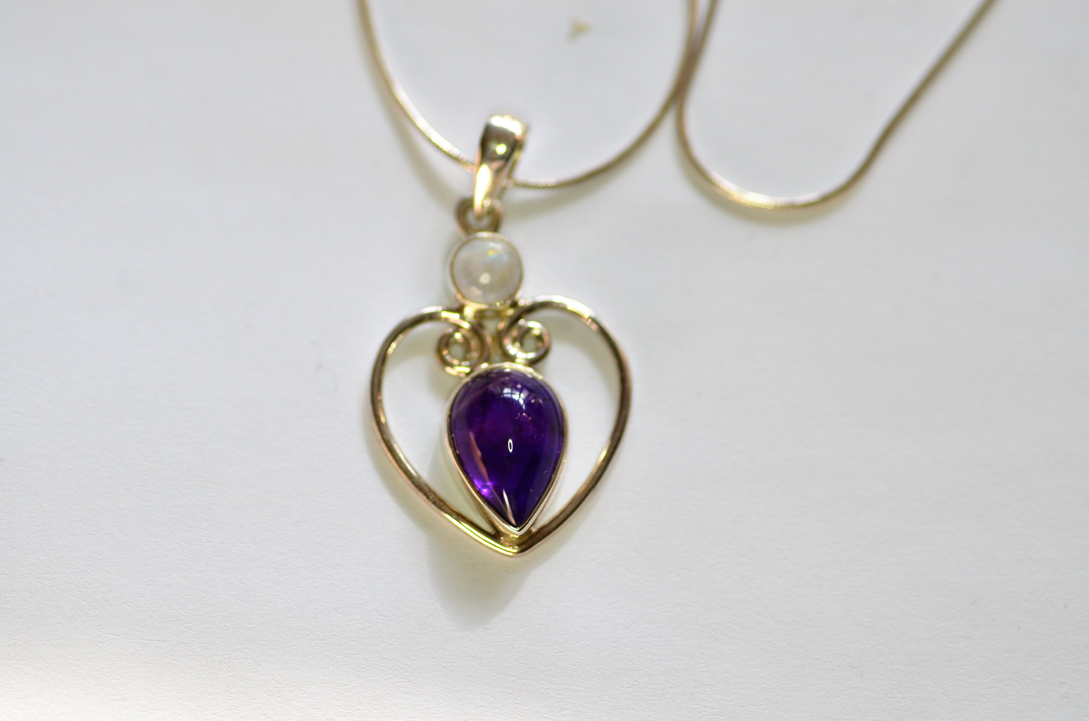 A Silver Amethyst & Opal Heart Shaped Pendant - Image 3 of 4