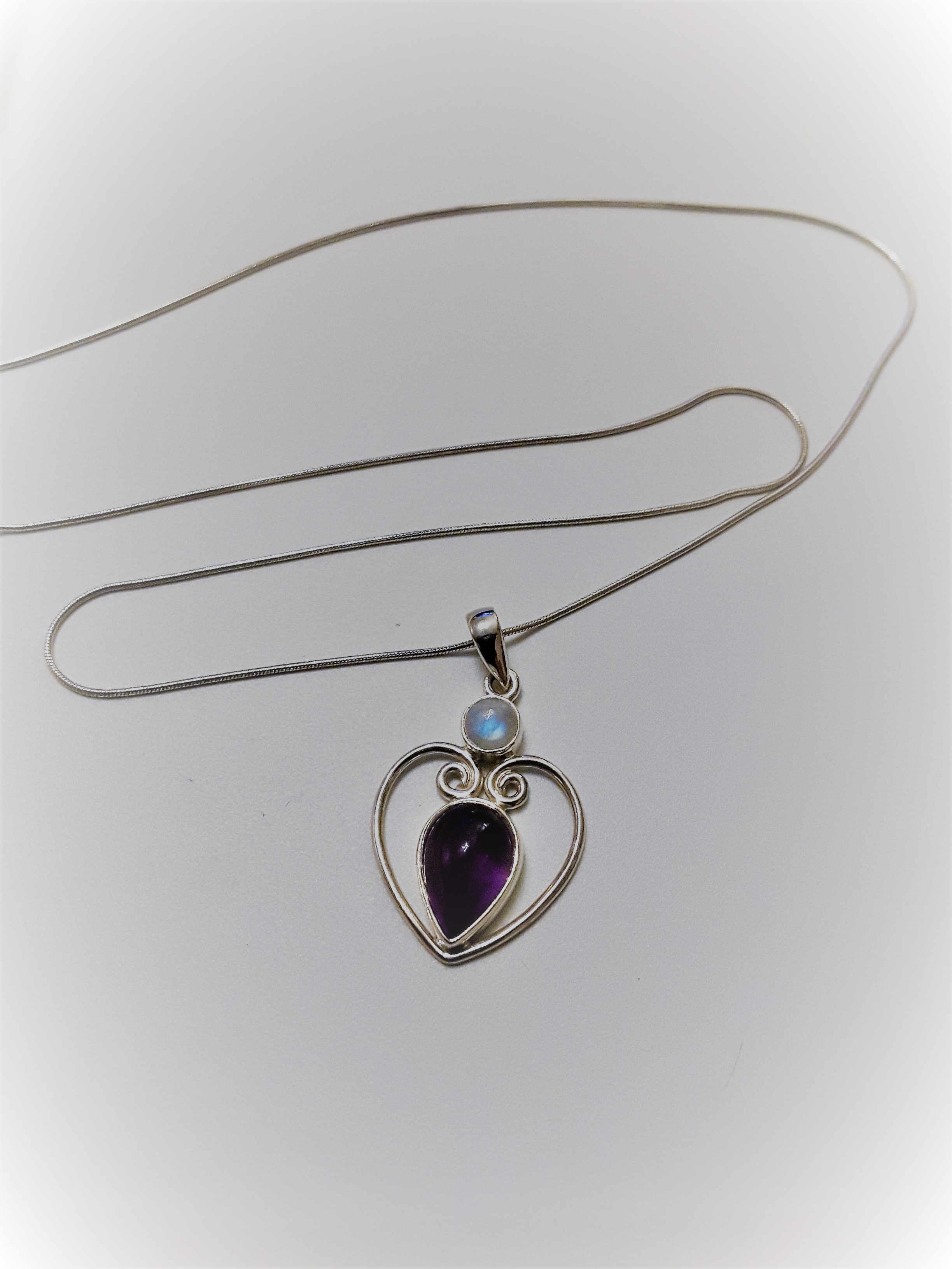 A Silver Amethyst & Opal Heart Shaped Pendant - Image 4 of 4
