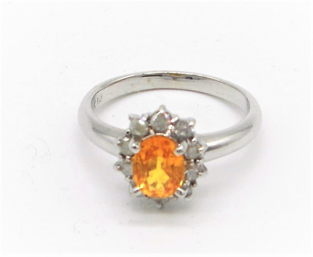 Yellow Sapphire & Diamond Cluster Ring - Image 2 of 5