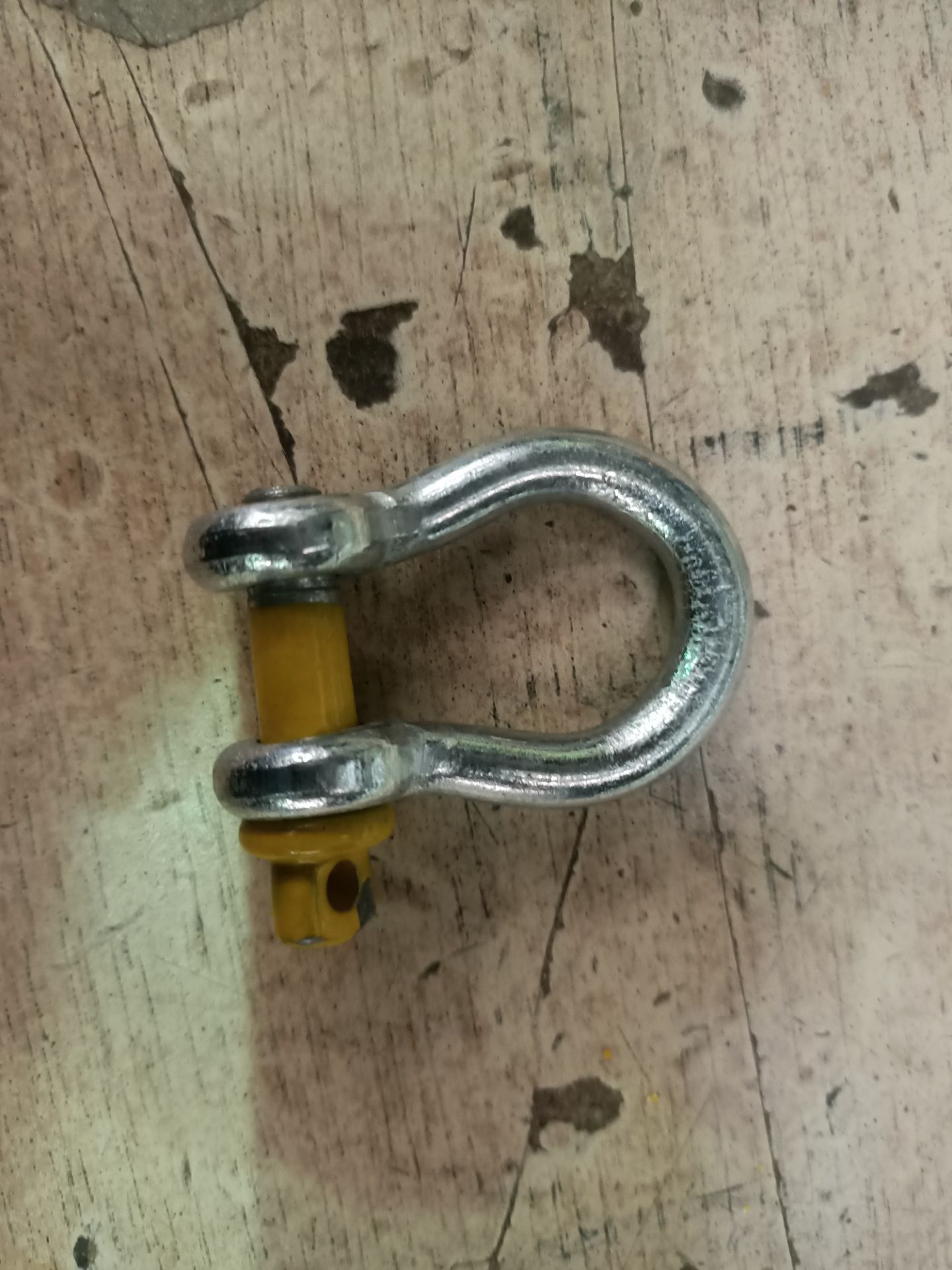 300 X 1.5 Ton Yellow Pin Screw Bow Shackles (Ypufspb1.5)