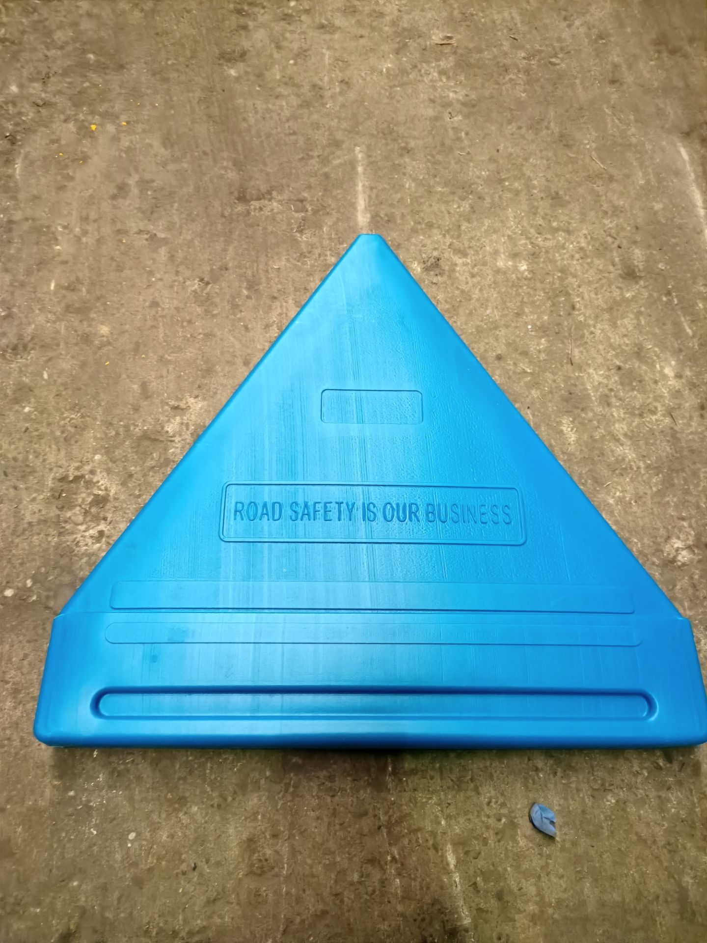 Led Warning Triangle (Zznfwt) - Image 2 of 2