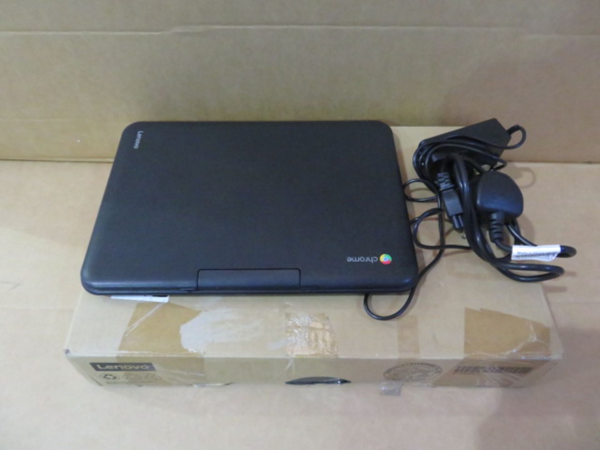 (25) 1 x Grade B - Lenovo N22 11.6 inch HD Chromebook Laptop Intel Celeron N3060, 2 GB RAM, 32 ... - Image 2 of 6