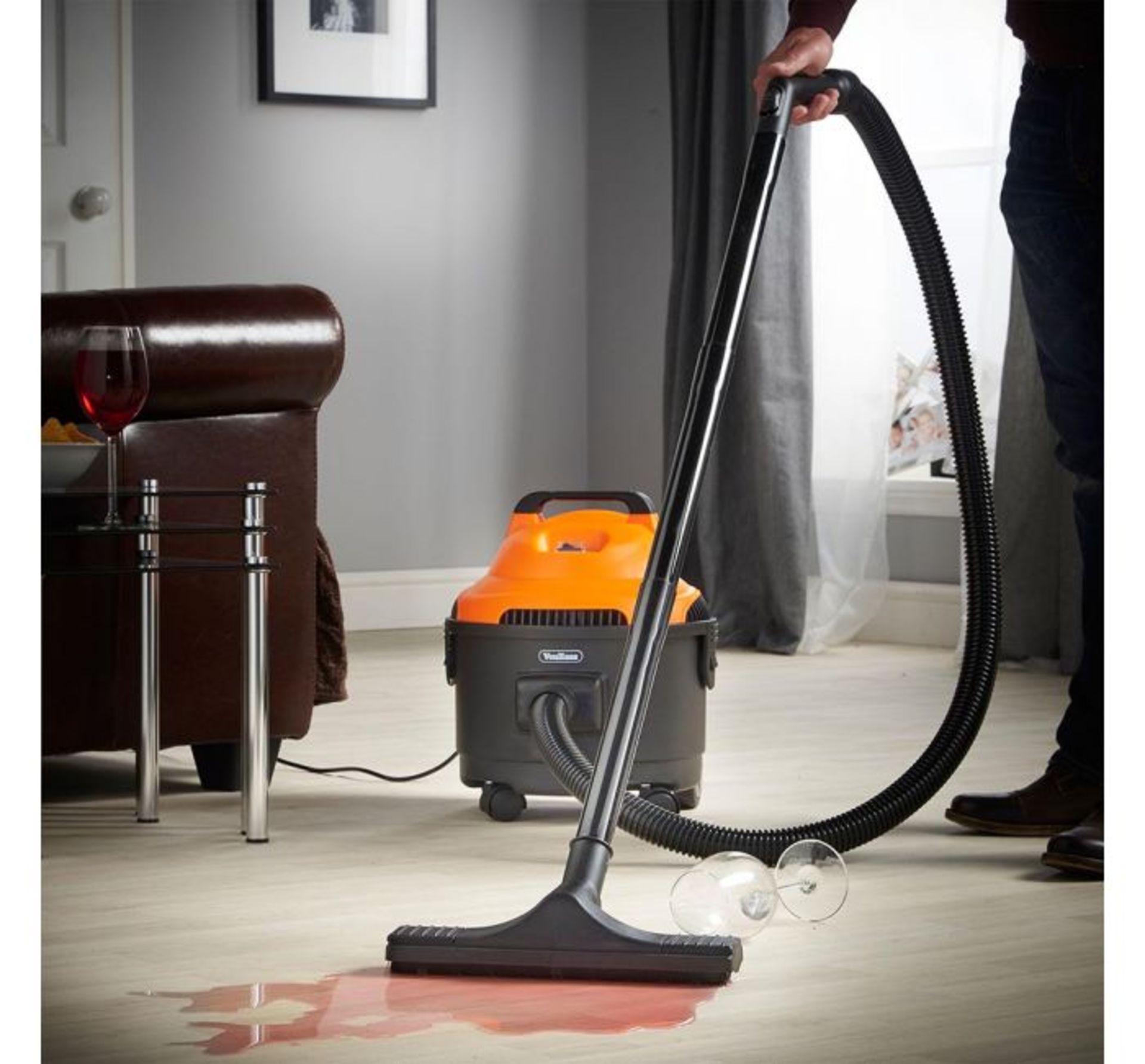 (AP56) 15L Wet and Dry Vacuum Cleaner 1200W Powerful 1200W wet & dry vacuum with blowing funct...