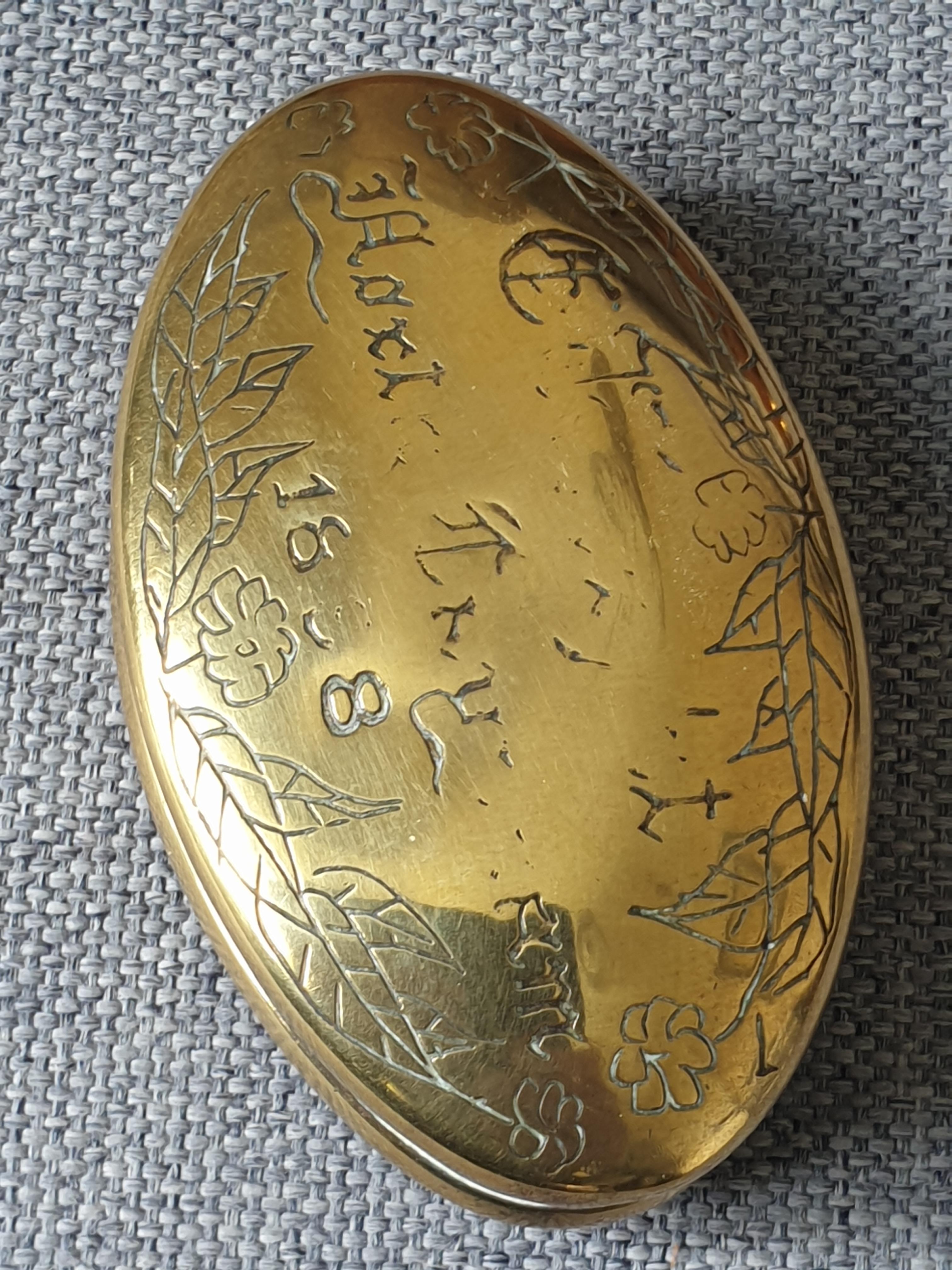 1898 Brass Snuff Box - Image 5 of 6