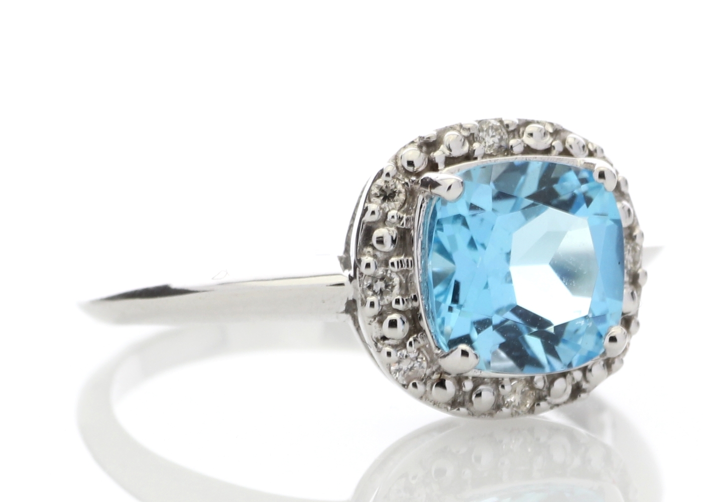 9ct White Gold Blue Topaz Diamond Ring 0.07 Carats - Image 4 of 5