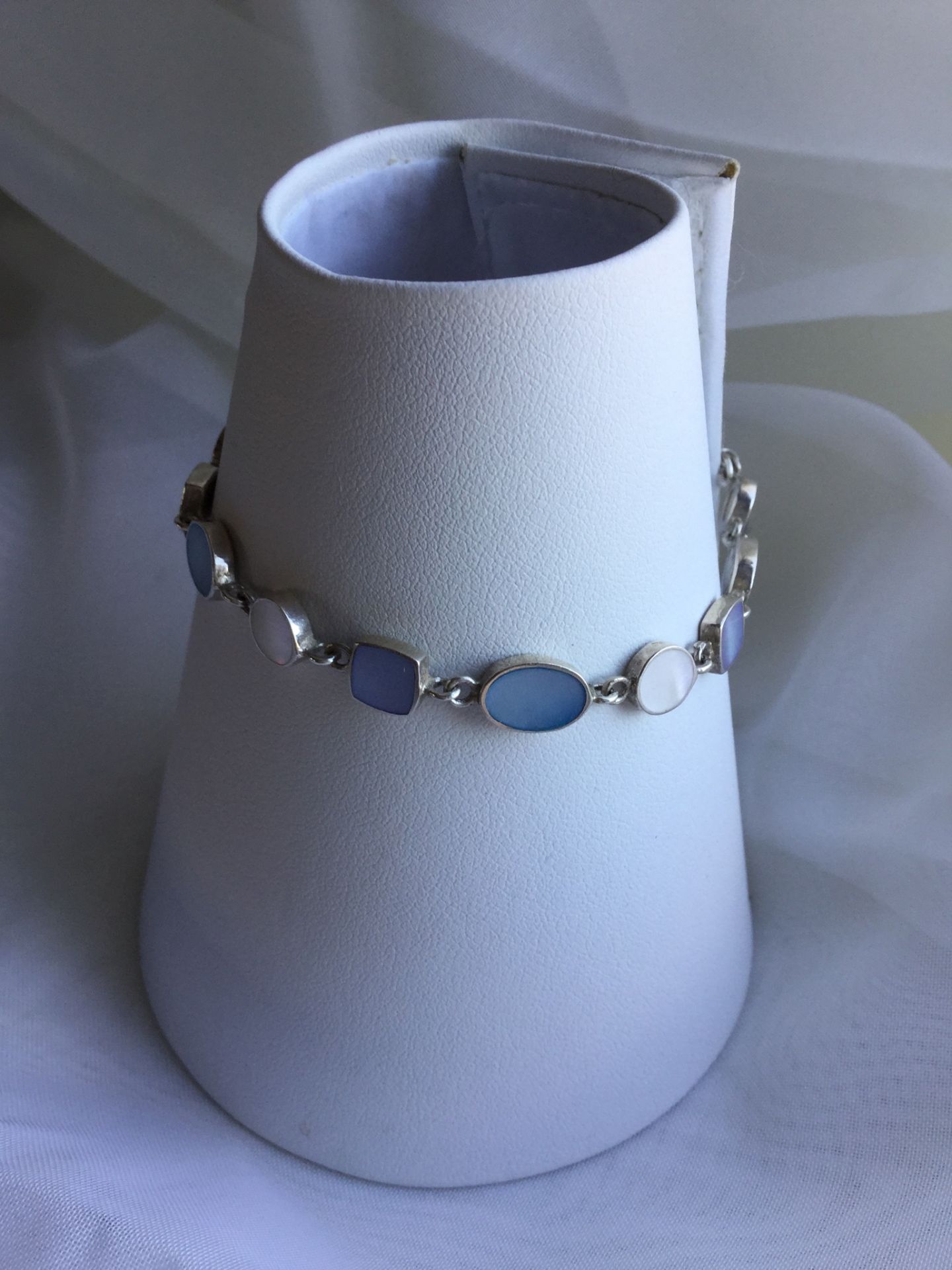 Silver Mother of Pearl Bracelet 7” - Image 7 of 8
