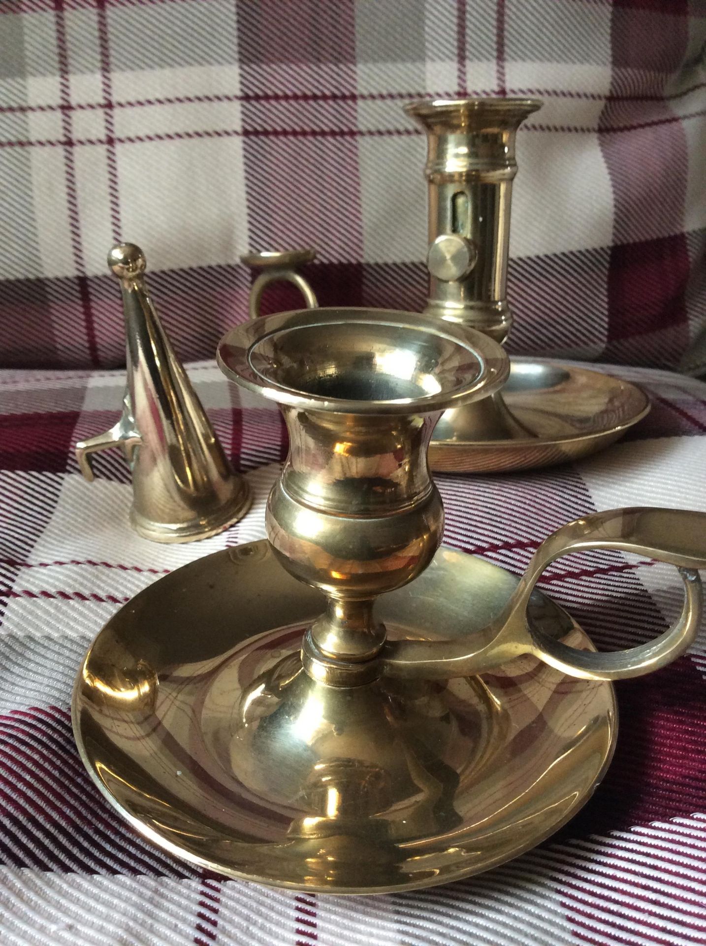 2 Vinage brass candlesticks one with ejector and snuffer - Image 6 of 7