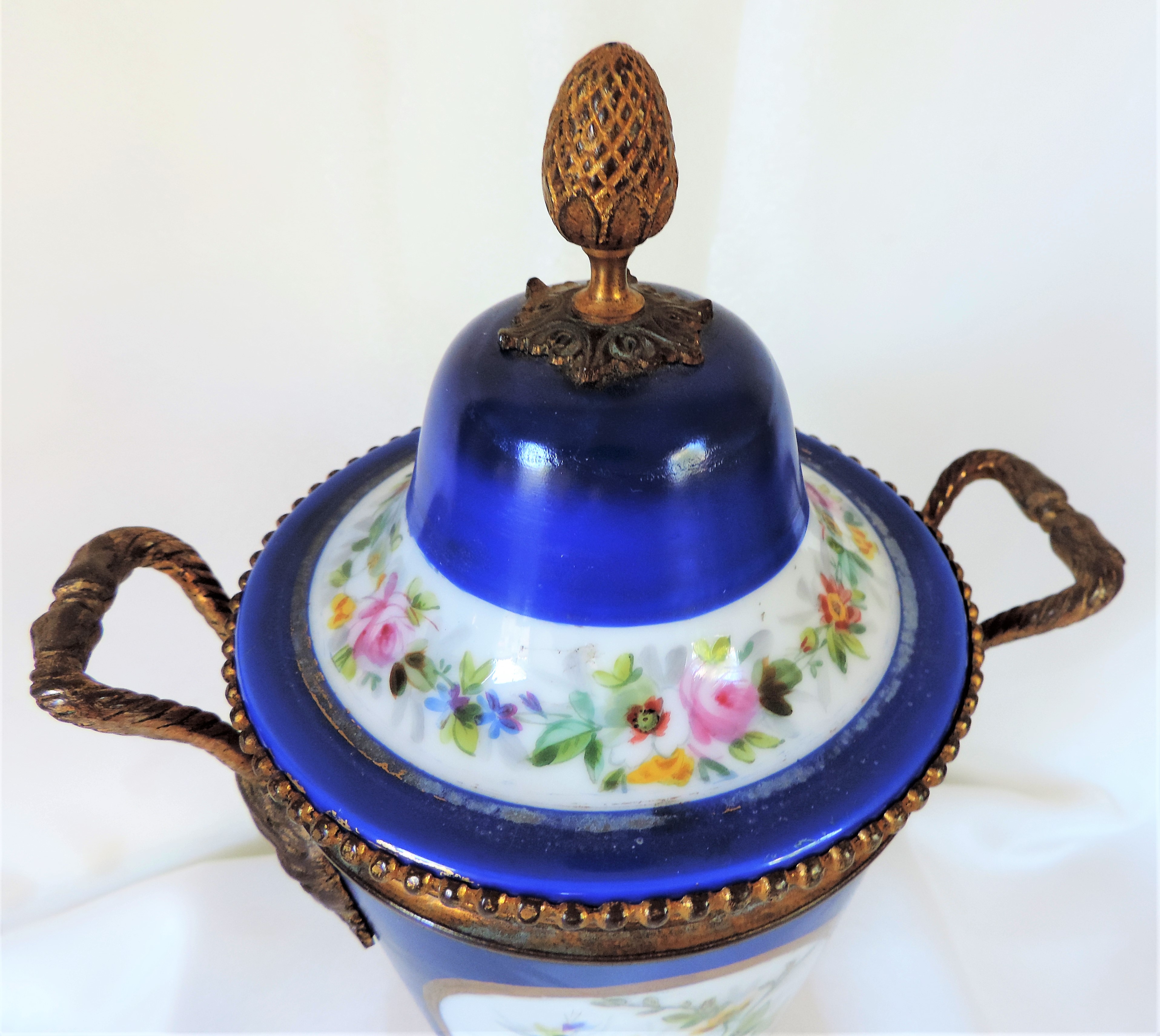 Antique Sevres Vincennes Porcelain Lidded Urn c. 1750 Interlaced L Sevres Mark - Image 5 of 9