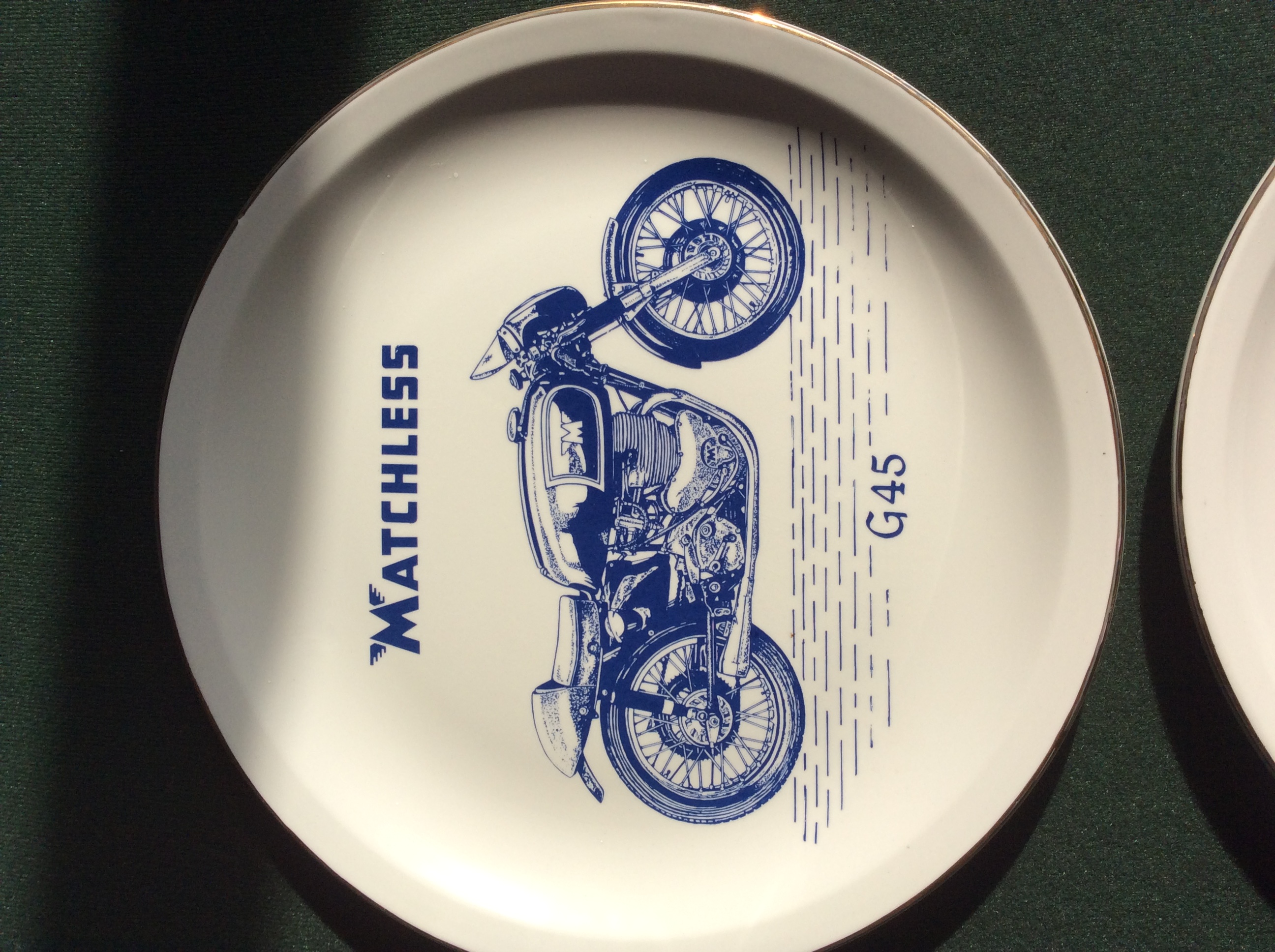 Set of 4 limted edition wall plates depicting motorcycles by Ted Underhill - Image 10 of 13