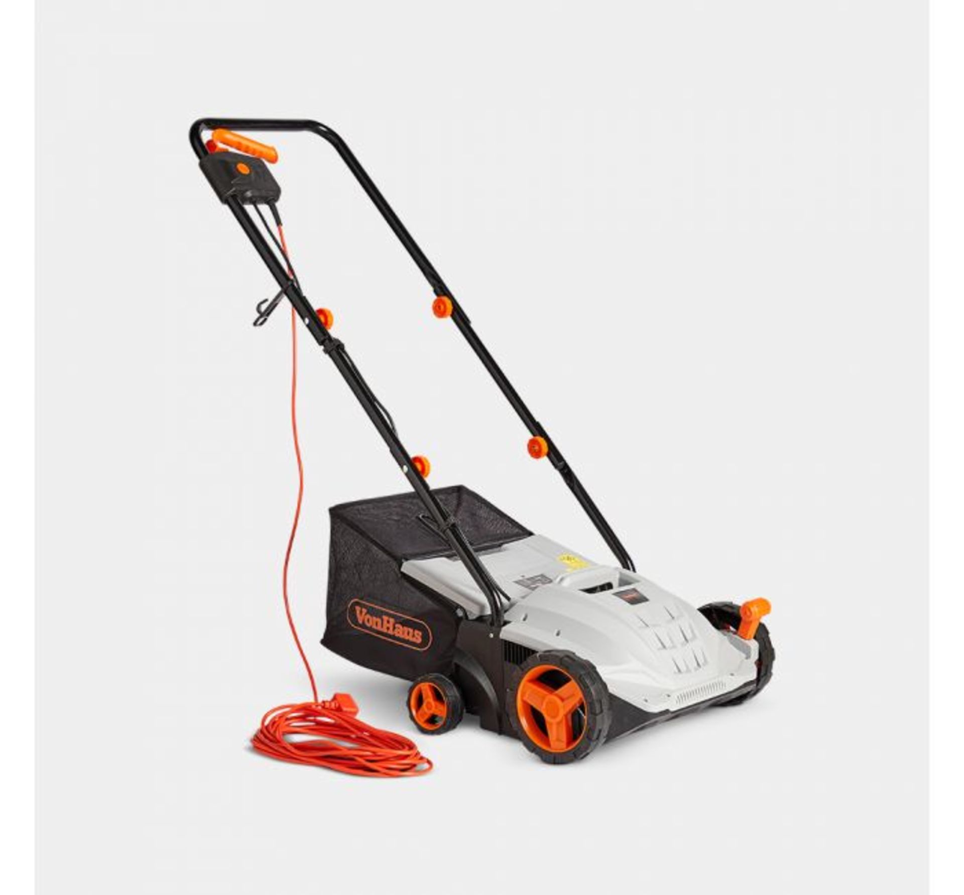 (LT12) 1500W Lawn Rake & Scarifier Remove thatch, moss, leaves and other debris from your lawn... - Image 2 of 3