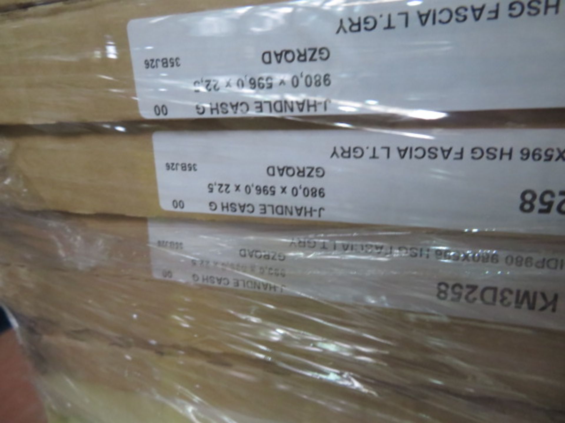 (WG31) Pallet To Contain 22 Items Of New Kitchen Stock. To Include: 9 x 950mm LANCSTER OAK BAS... - Image 3 of 4