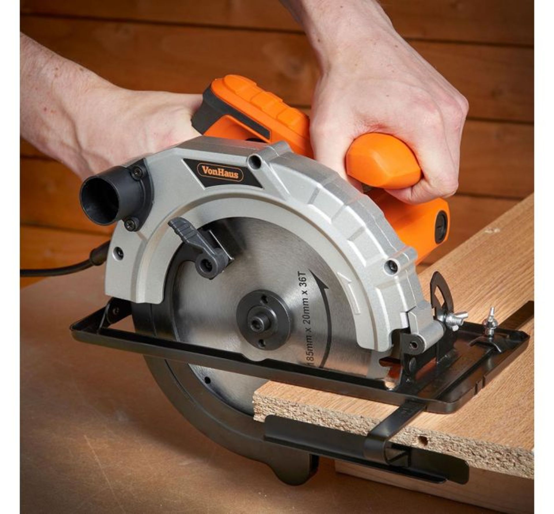 (GE10) 185mm Circular Saw Powerful 1200W input Multiple bevel angle settings for joint cuts ... - Image 2 of 3