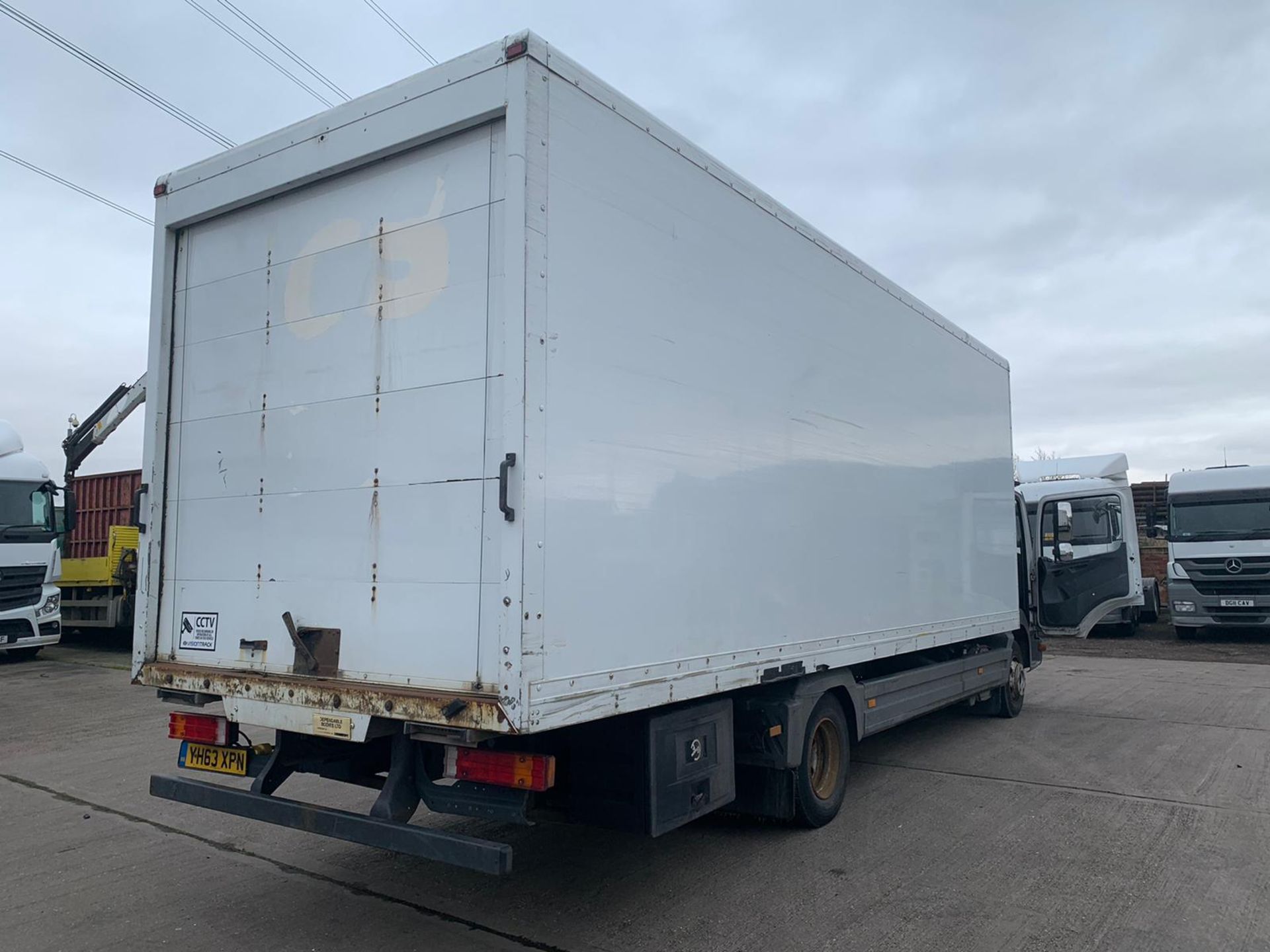Mercedes Atego 816 24ft Box With Roller Back Door - Image 4 of 6