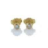 18ct Single Stone Rub Over Set Diamond Earring 0.10 Carats