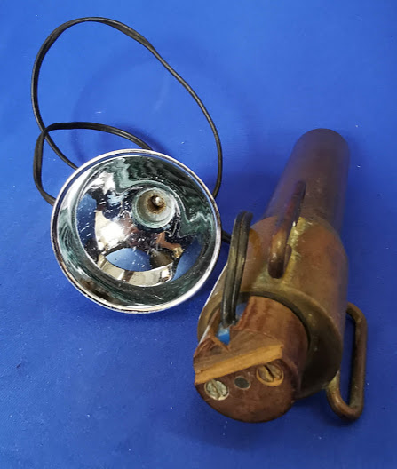 Very Rare Royal Navy Divers Head Light of the late '60s and early '70s - Image 2 of 4