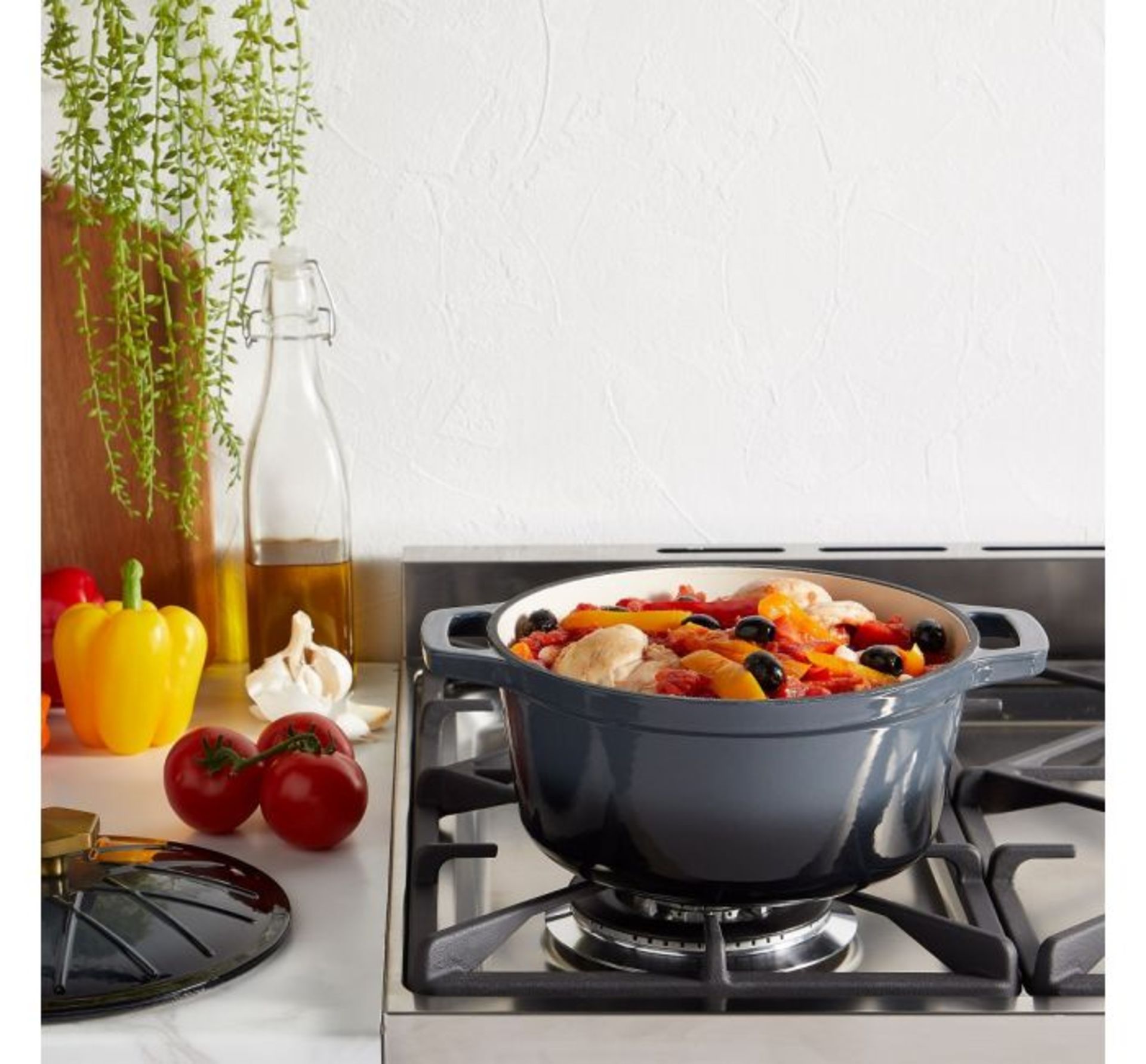 (TD13) Grey 3.8L Cast Iron Casserole Dish Perfect for casseroles, soups, rice dishes, stews, b...