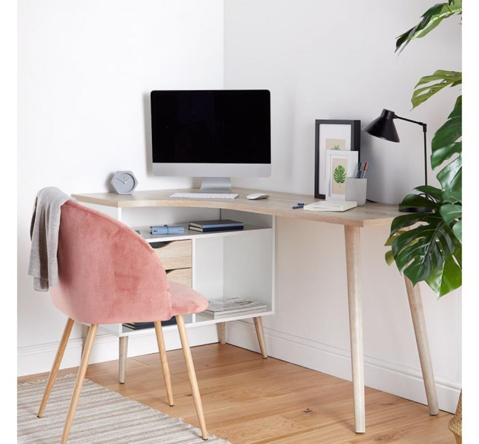 (AP211) White & Oak Computer Desk The clean white finish and tapered legs are paired with real... - Image 3 of 3